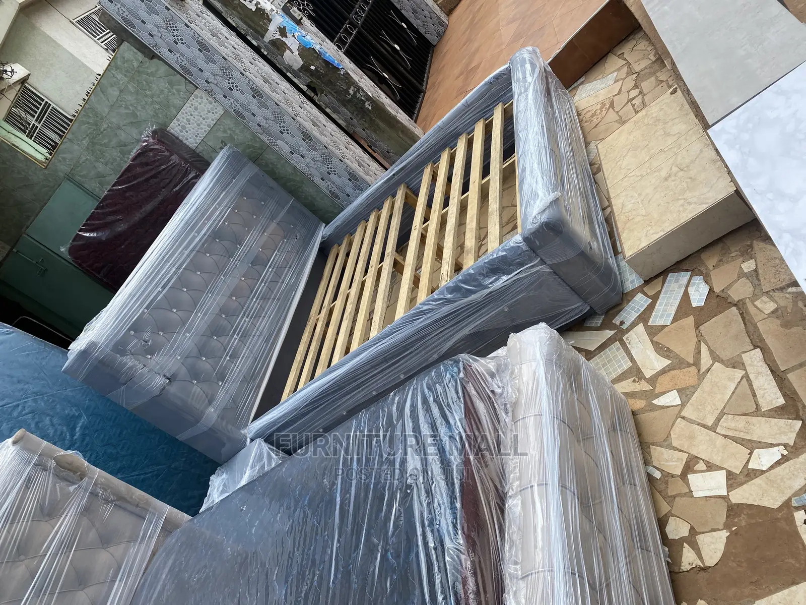 Executive Queensize Bed Frame Available to Sell Now