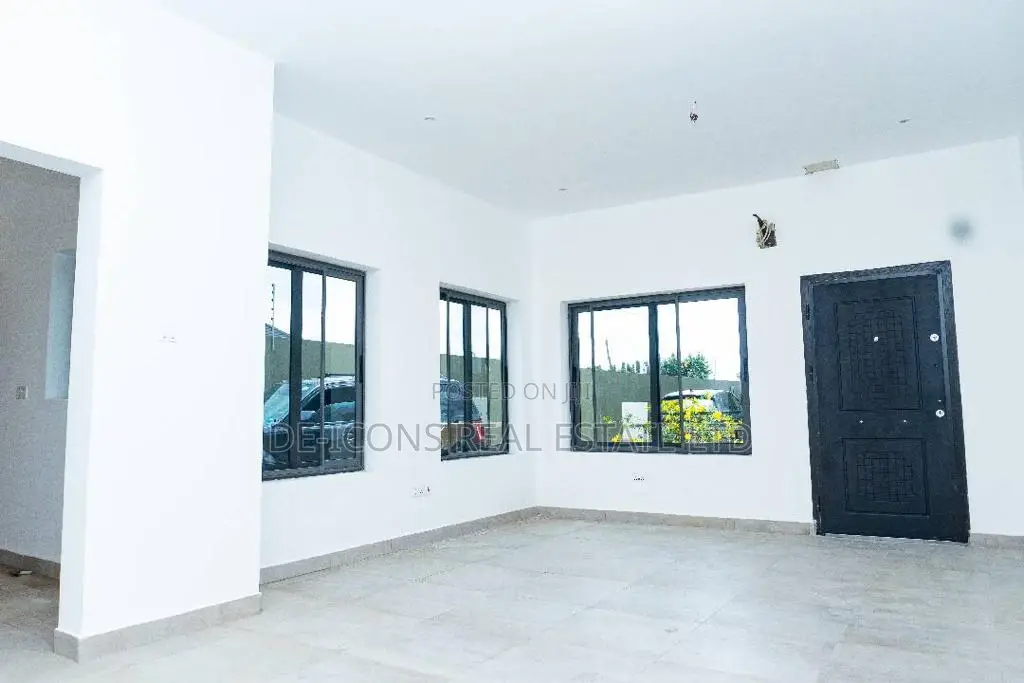 3bdrm Duplex in De-Icons Real Estate, Ga South Municipal for Sale