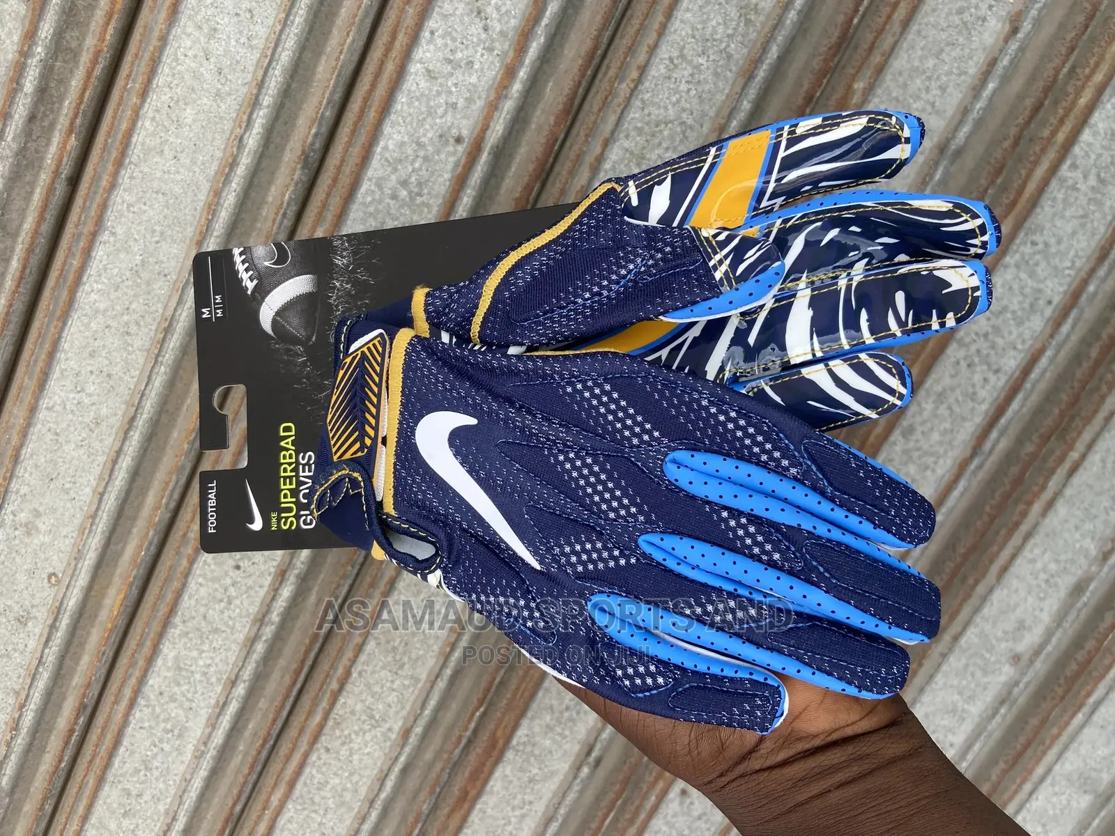 Original Rugby Player Gloves at Cool Price