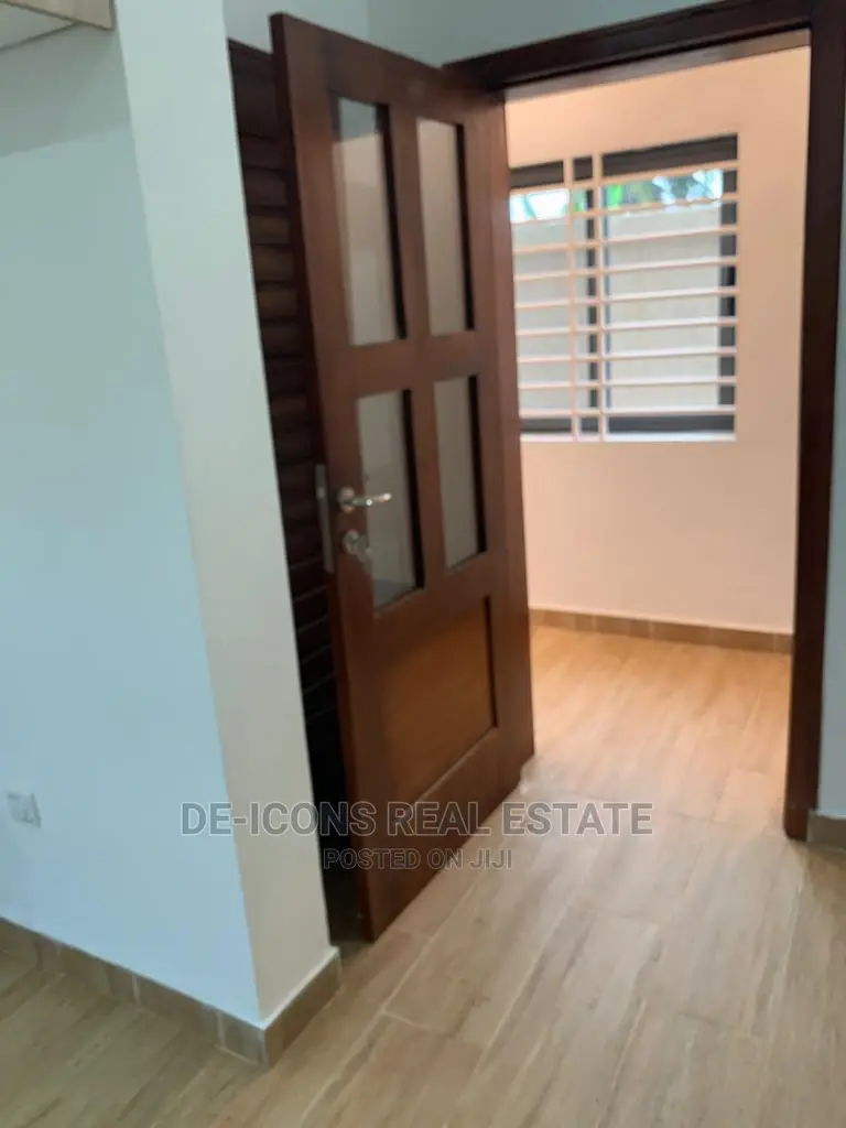 4bdrm Duplex in De-Icons Real Estate, Ga South Municipal for Sale