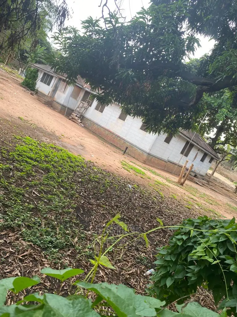5 Plots With Old Buildings North Ridge