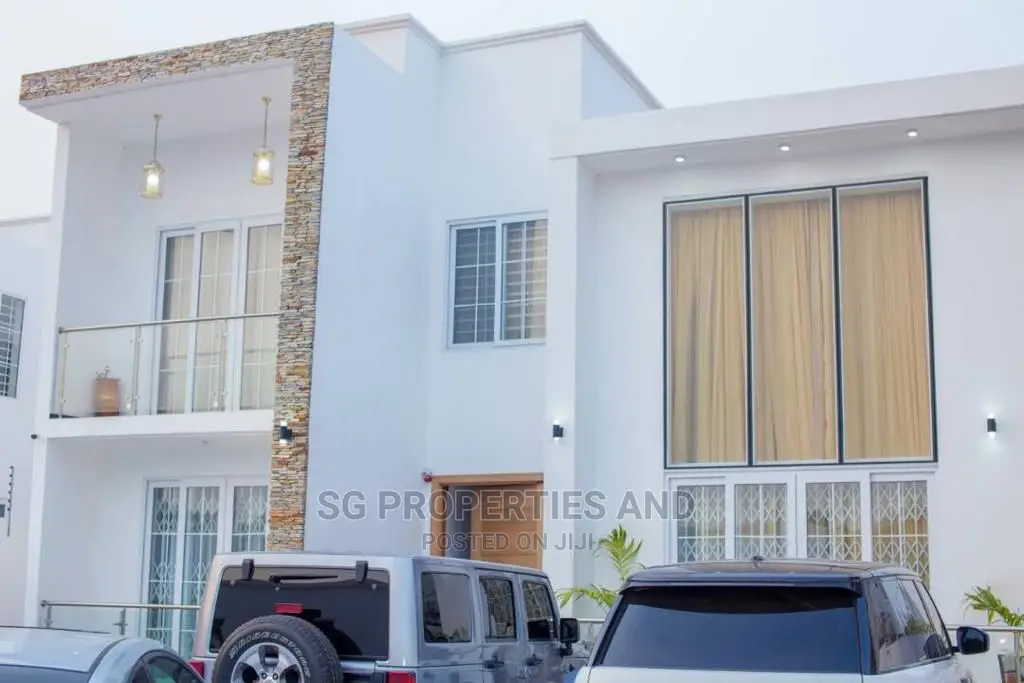 Furnished 4bdrm Mansion in a C Mall, East Legon for Rent
