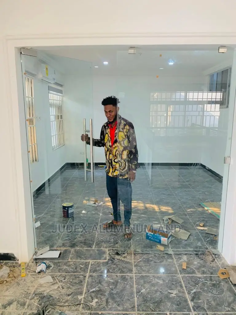 Frameless Glass Doors