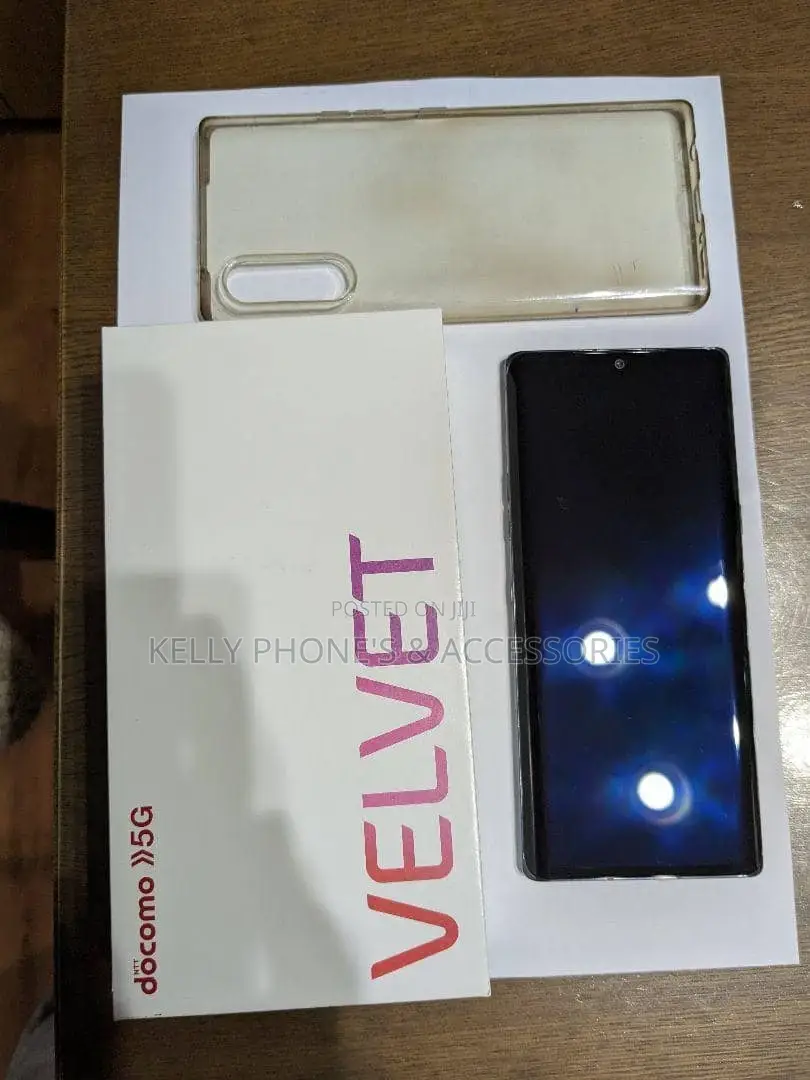 New LG Velvet 128 GB Black