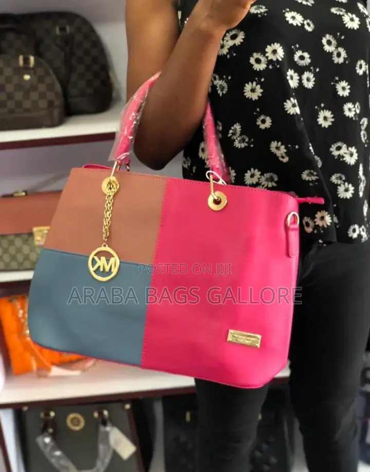 Quality Designer Ladies Bags With Purse.