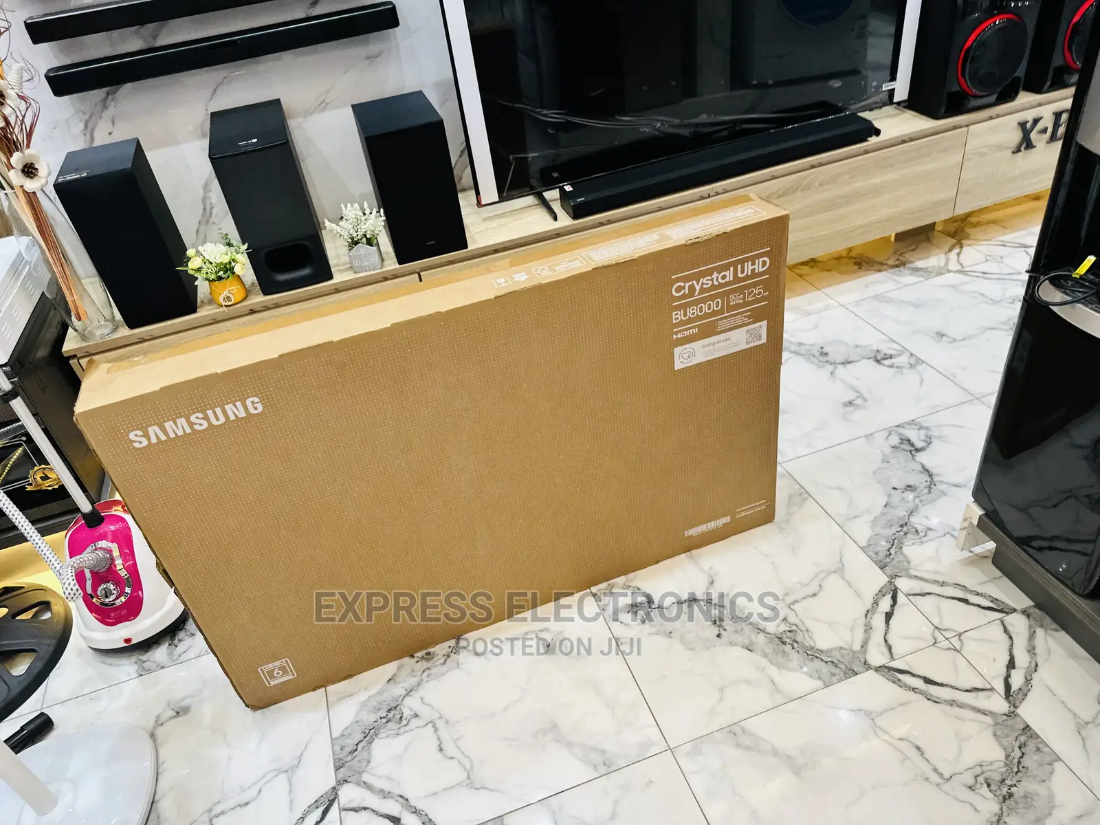 High Brightness  Samsung UHD Display 50bu8000 Tv