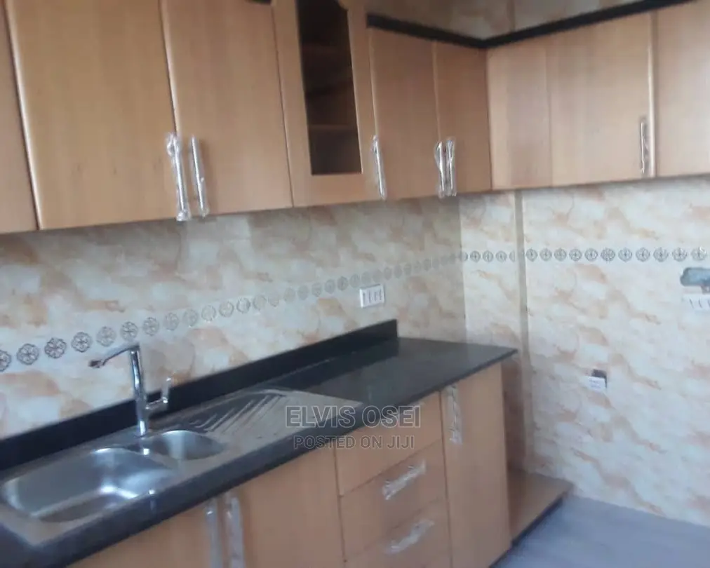 2bdrm Apartment in Telecom, Gbawe for rent