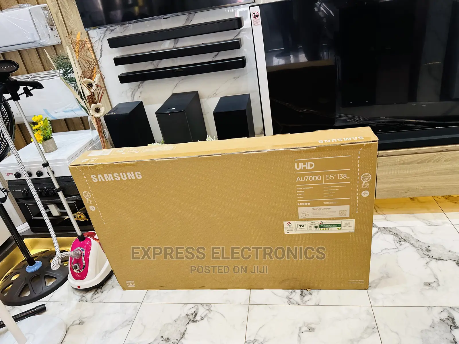 100%Pure UHD Smart Samsung 55”Au7000 Tv