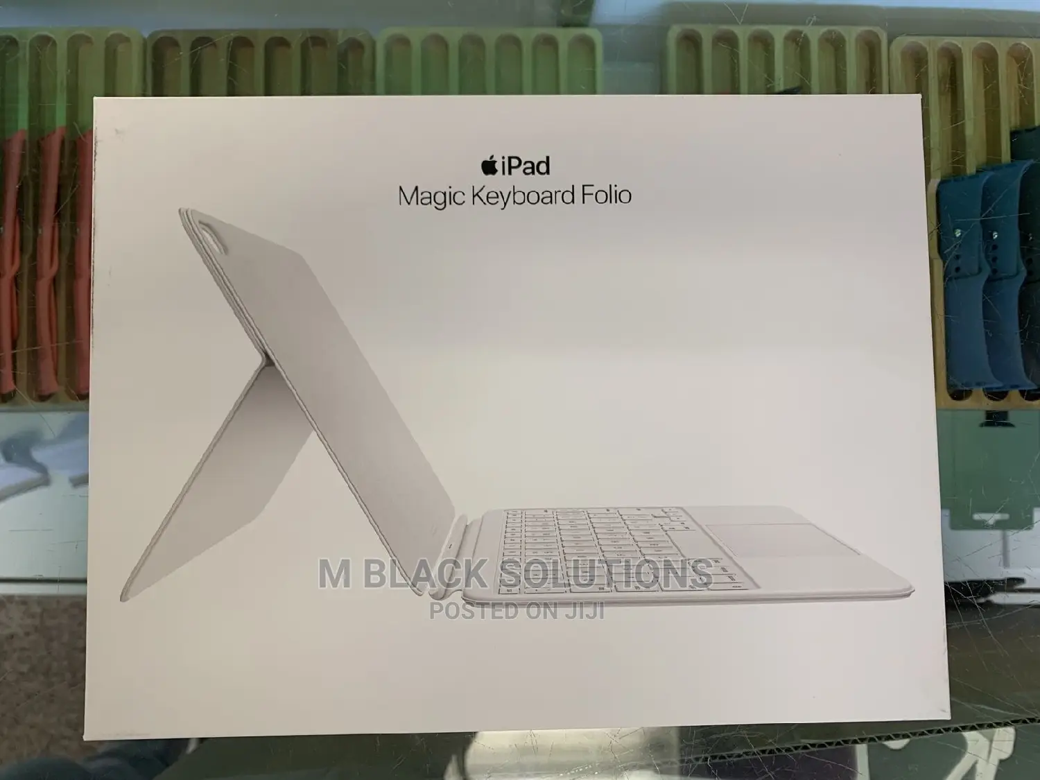 Magic Keyboard Folio for iPad (10th Generation) - Apple