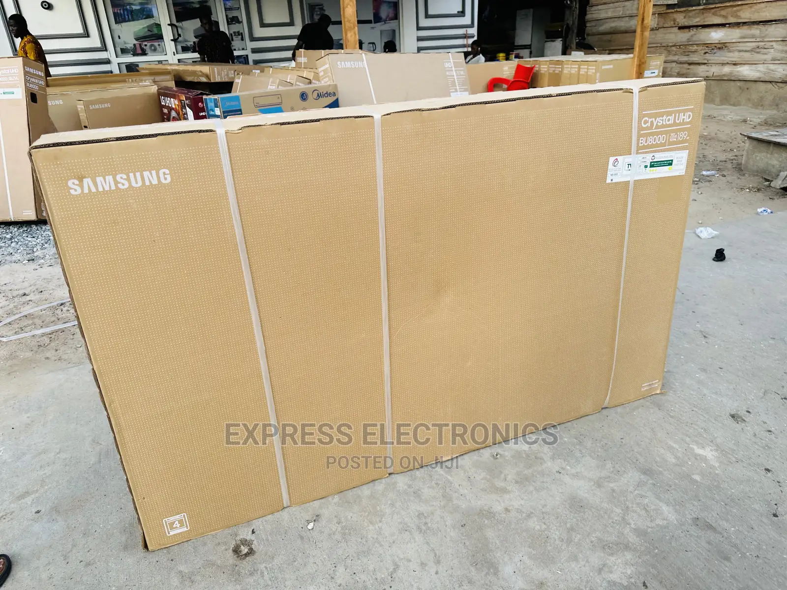 100%Pure UHD Smart Samsung 75”Bu8000 Tv