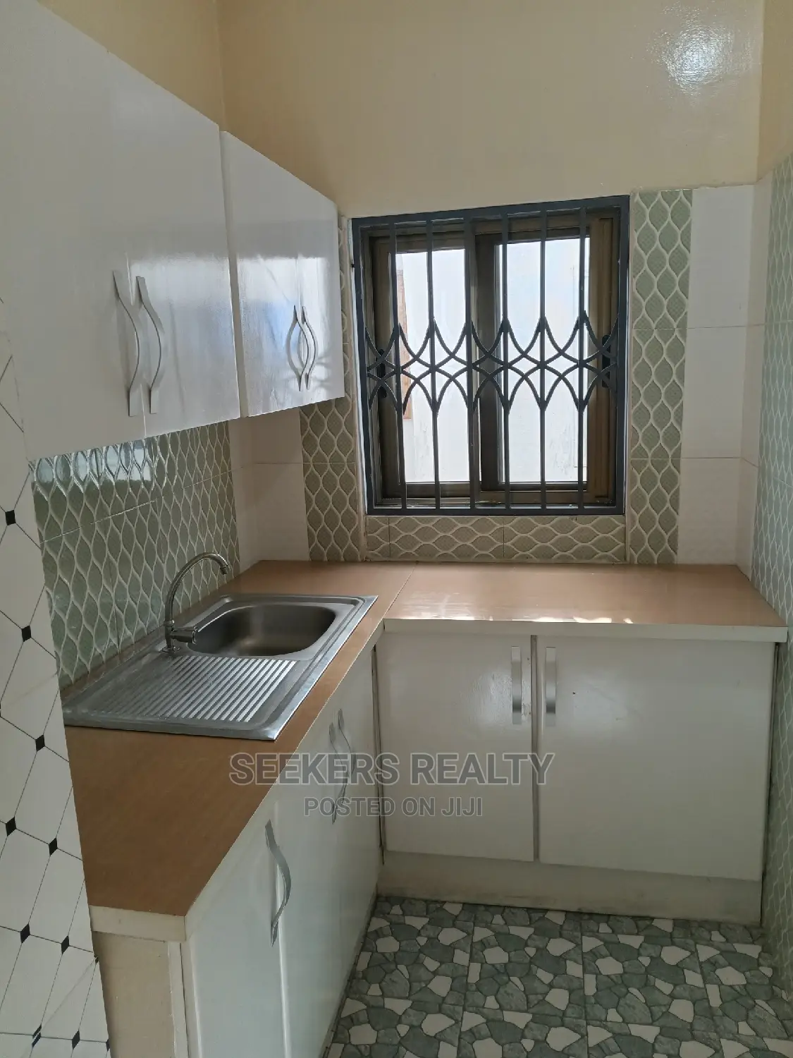 3bdrm Apartment in Seekers Realty, Osu for Rent