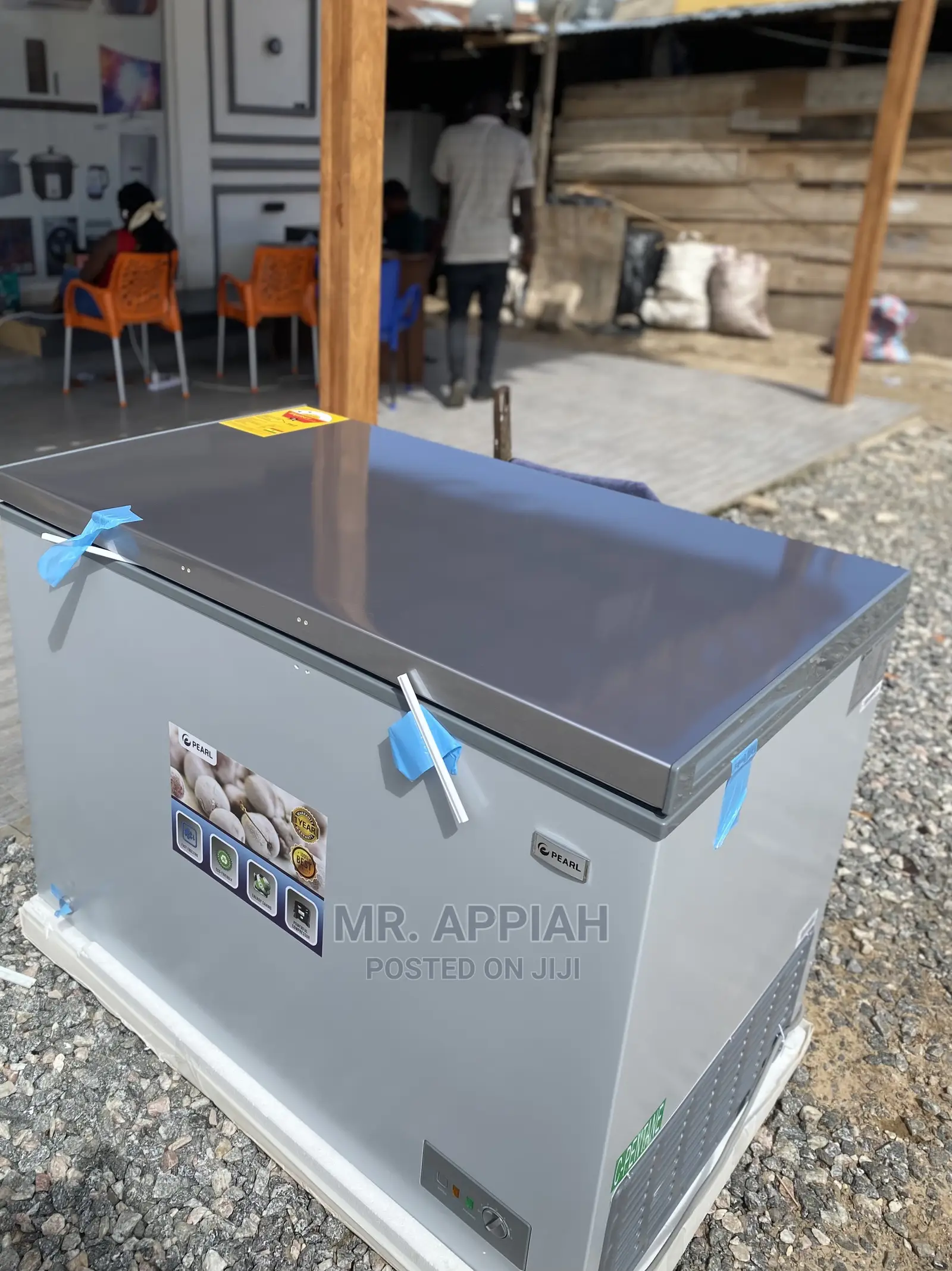 Extremely Chilling Pearl Chest Freezer,PCF-290 (251 )Ltrs 