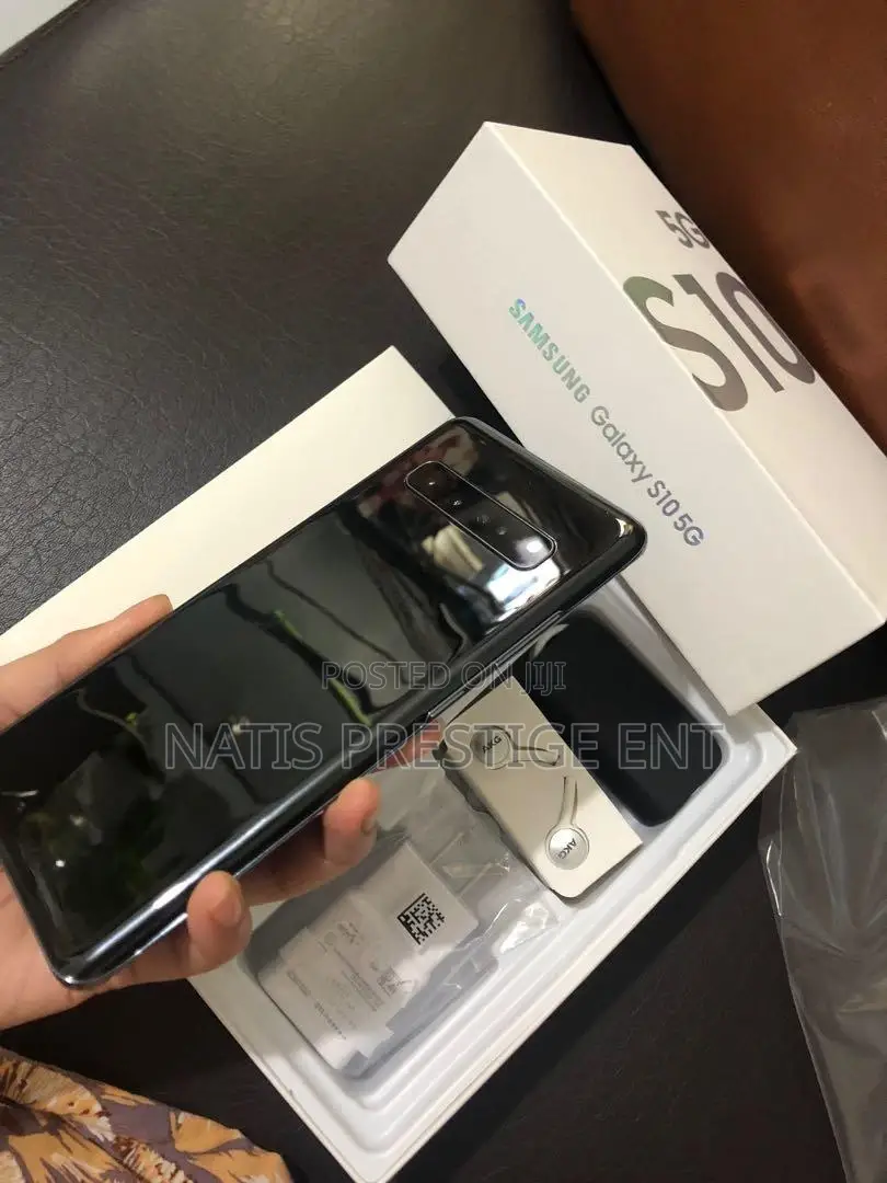 New Samsung Galaxy S10 5G 256 GB Black