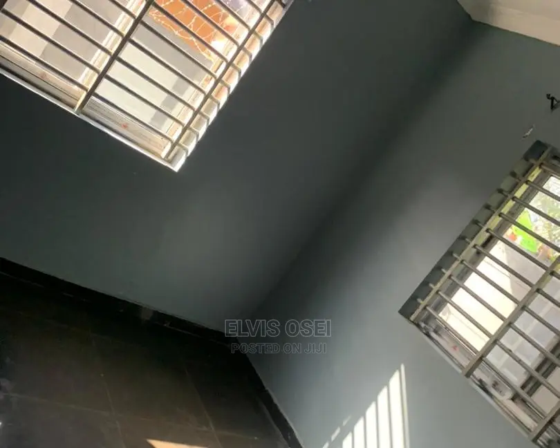 3bdrm House in Palas Town, Awoshie for Rent