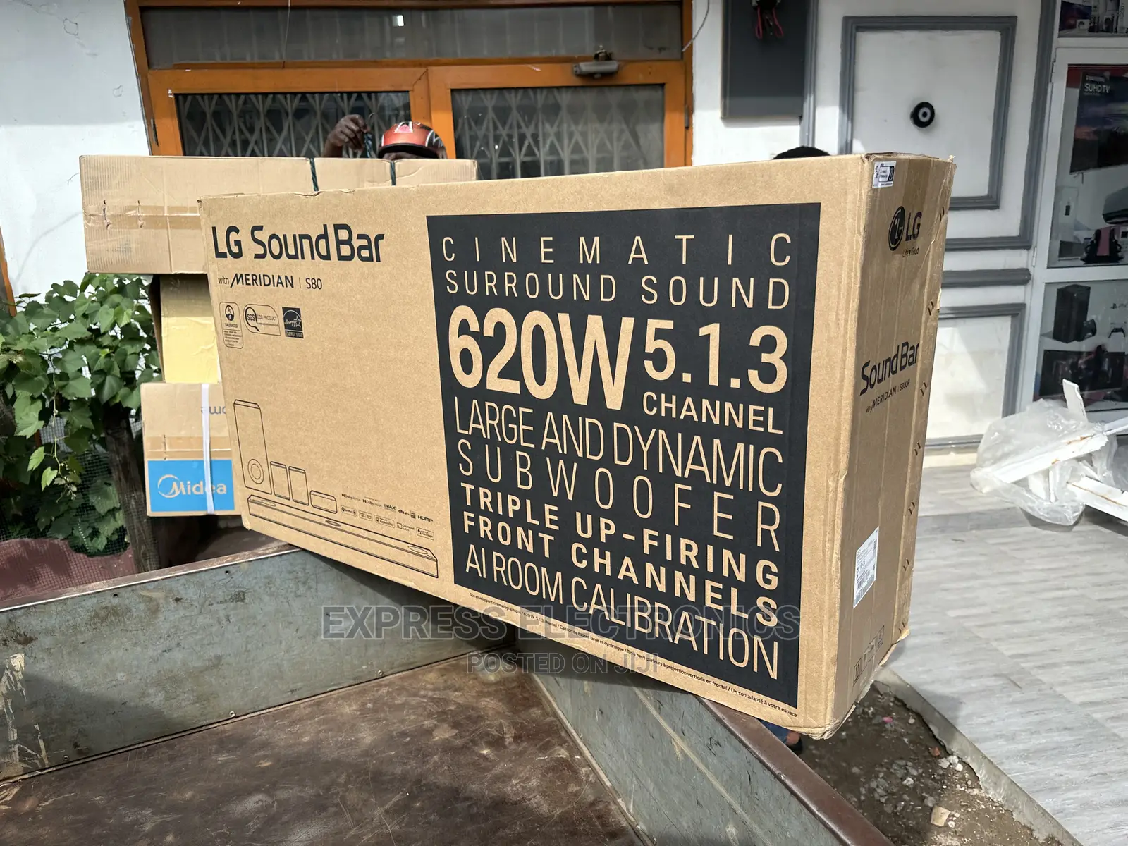 Long Lasting Durability LG S80QR 620W Soundbar System