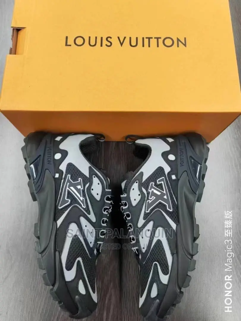 Louis Vuitton Sneaker