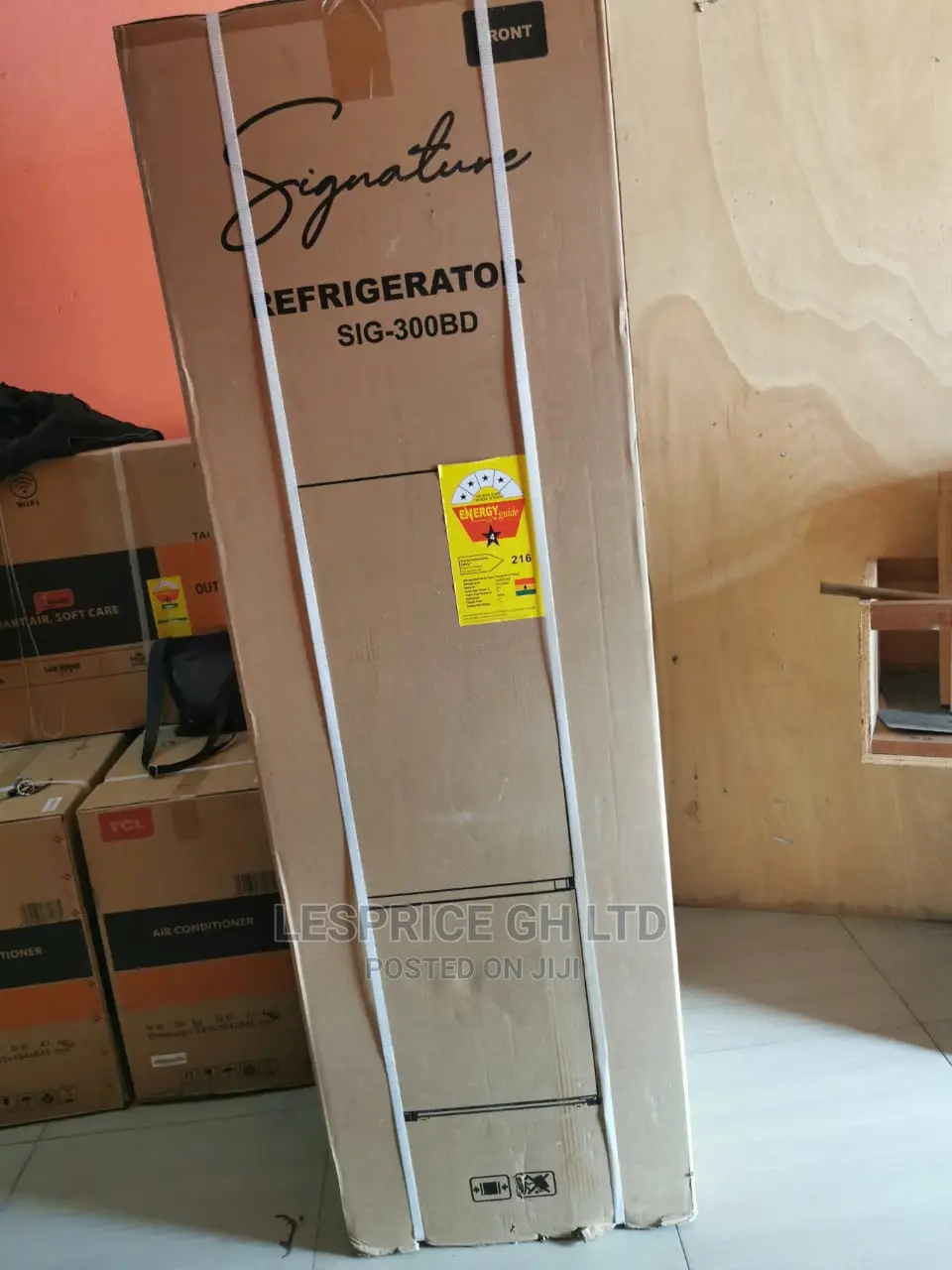 Excellent Signature Refrigerator 273L