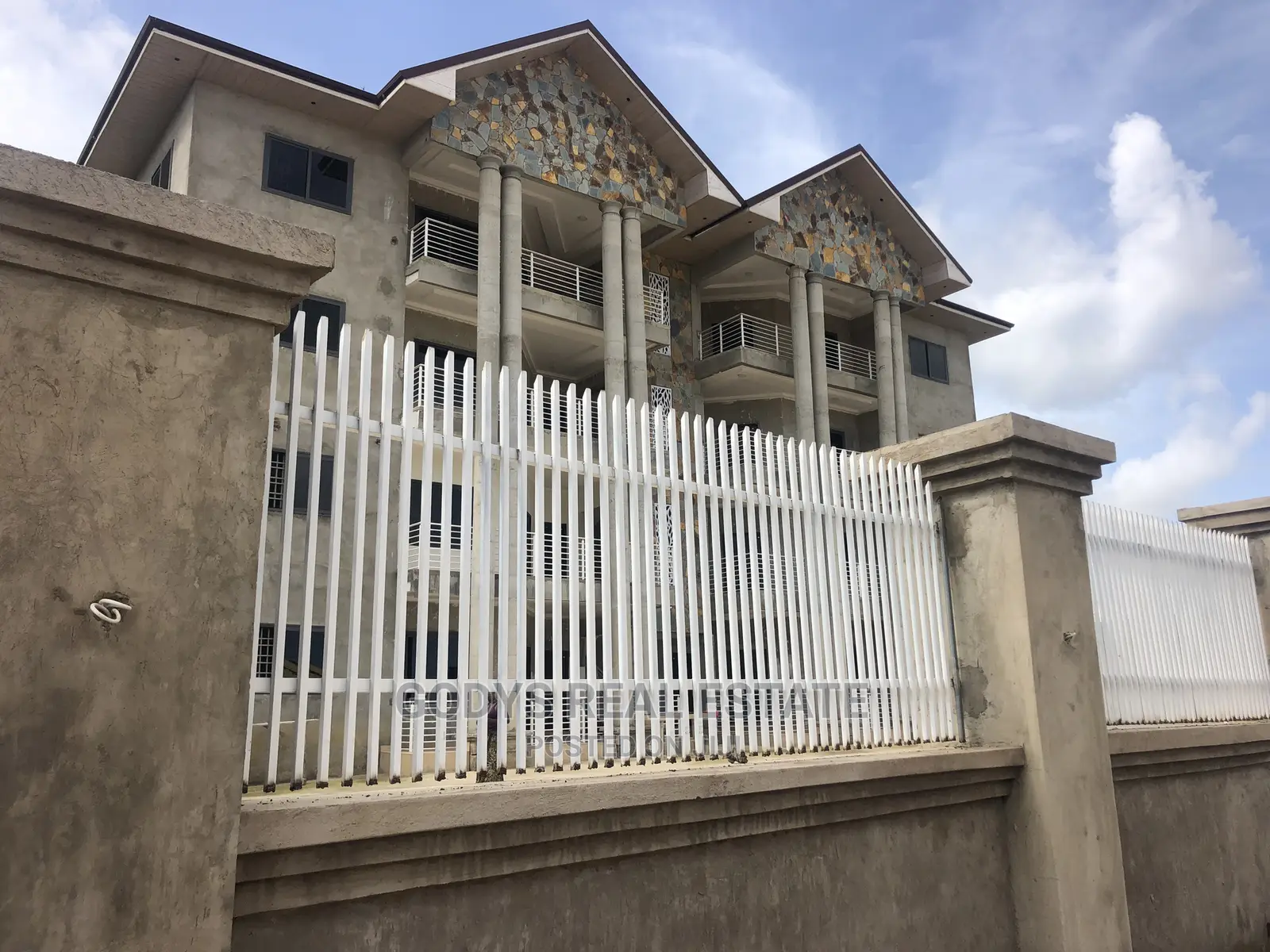2bdrm Apartment in Obom Road, Kasoa for rent