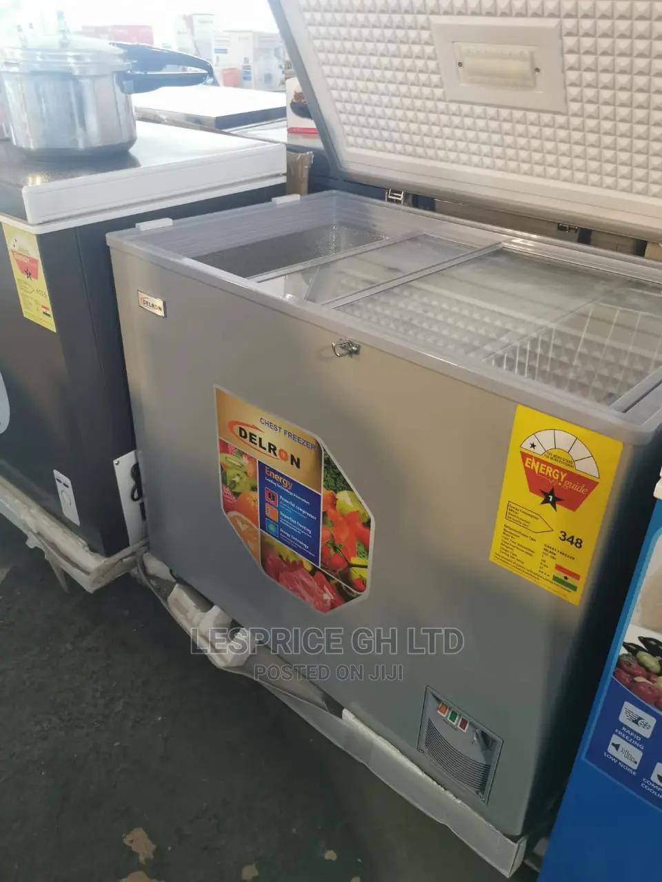 Unique Delron Chest Freezer 258L