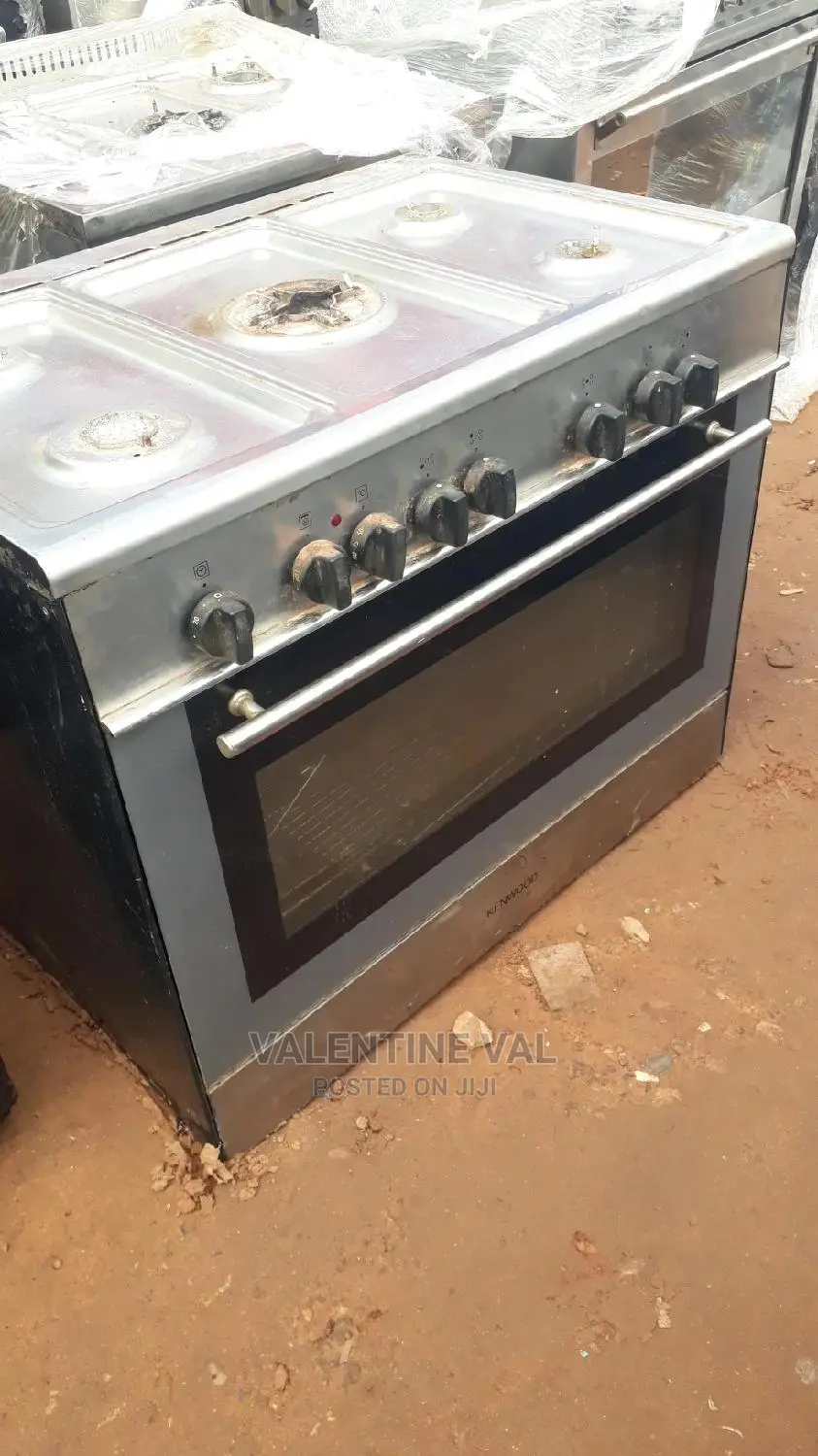 Sweet Kenwood Cooker With 5 Knobs
