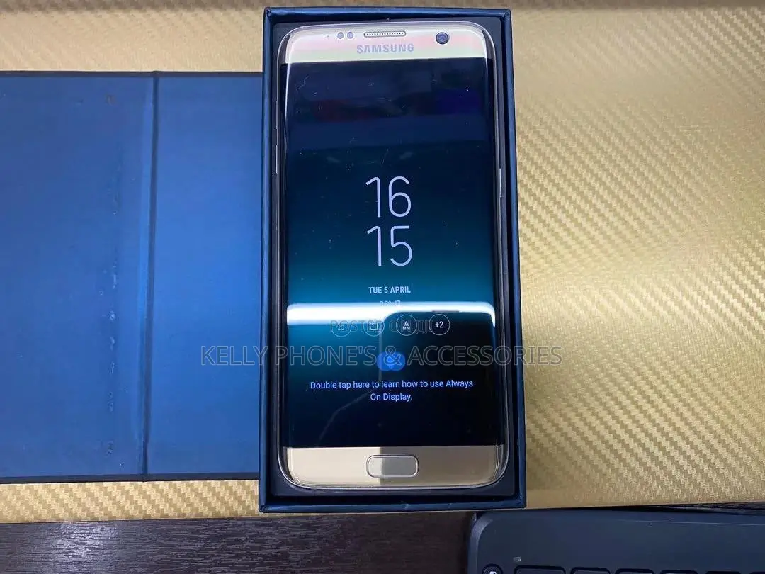 New Samsung Galaxy S7 edge 64 GB Gold