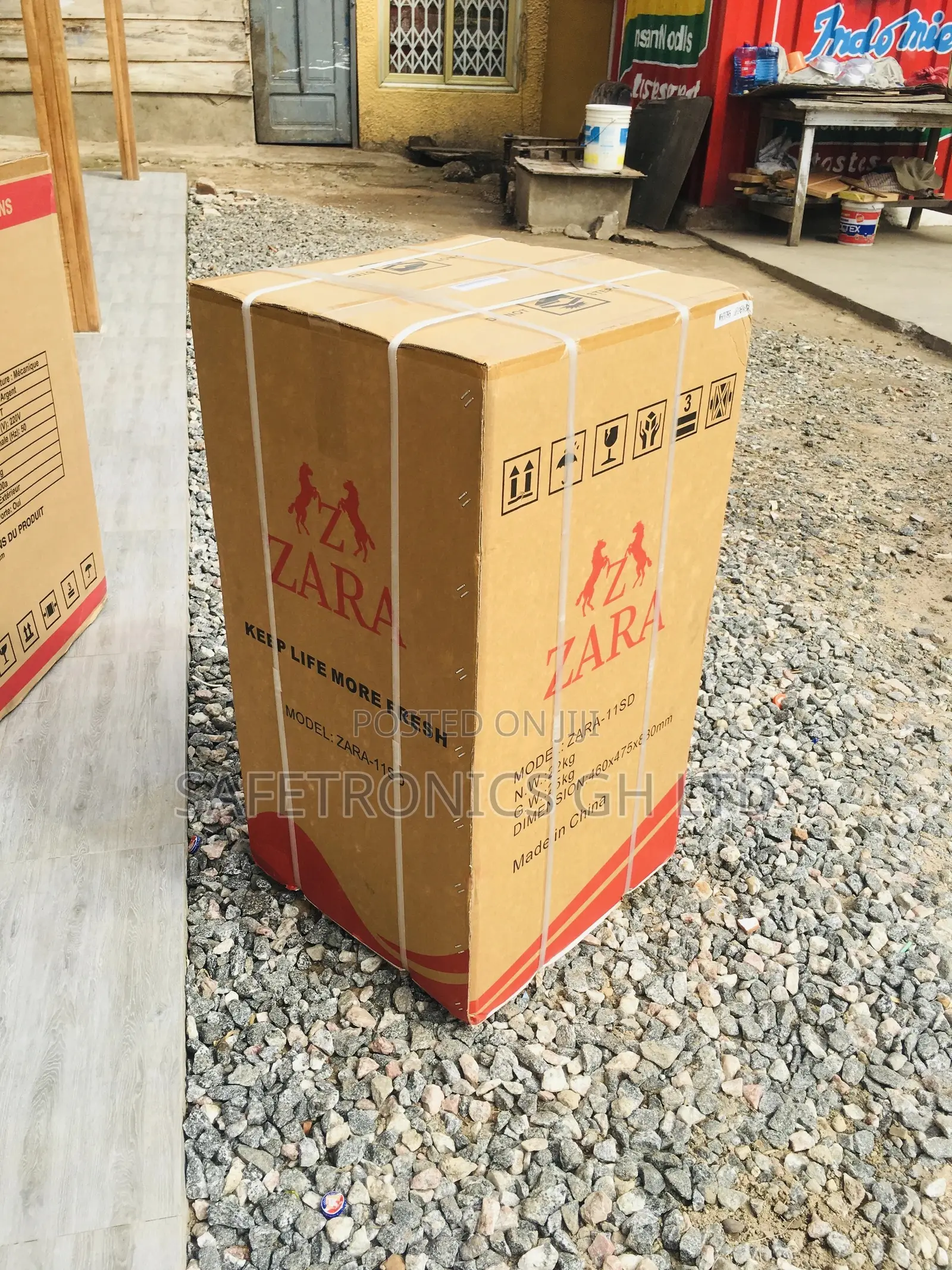 Tabletop Zara-11sd 80 Liters Refrigerator 