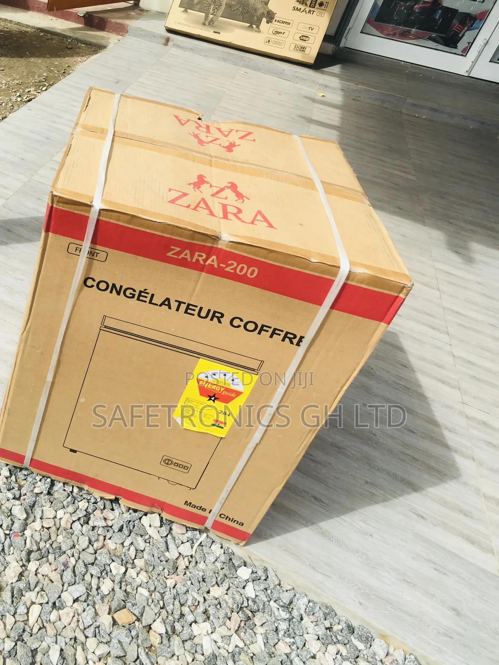 Frosty  Zara-200 Chest Freezer 142 Liters 