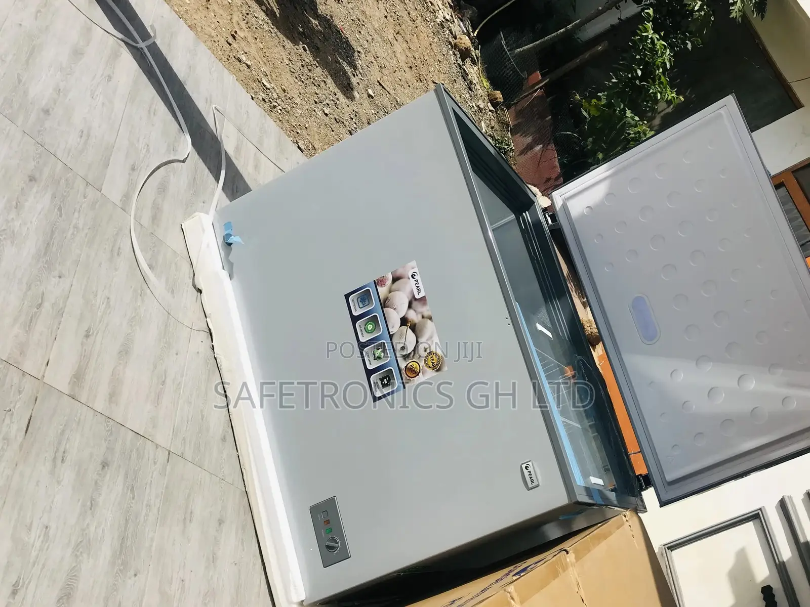 Silver PCF- Pearl Chest Freezer 100 Litres 🫶