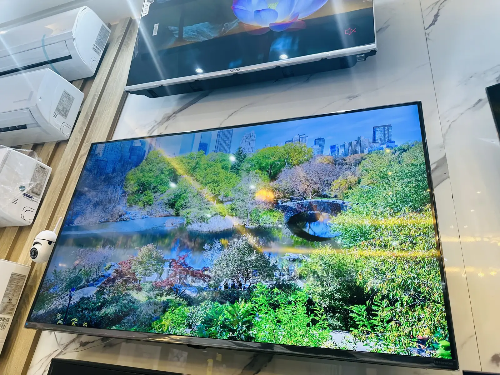 Nona81 Series LG UHD Smart Nanocell 50”
