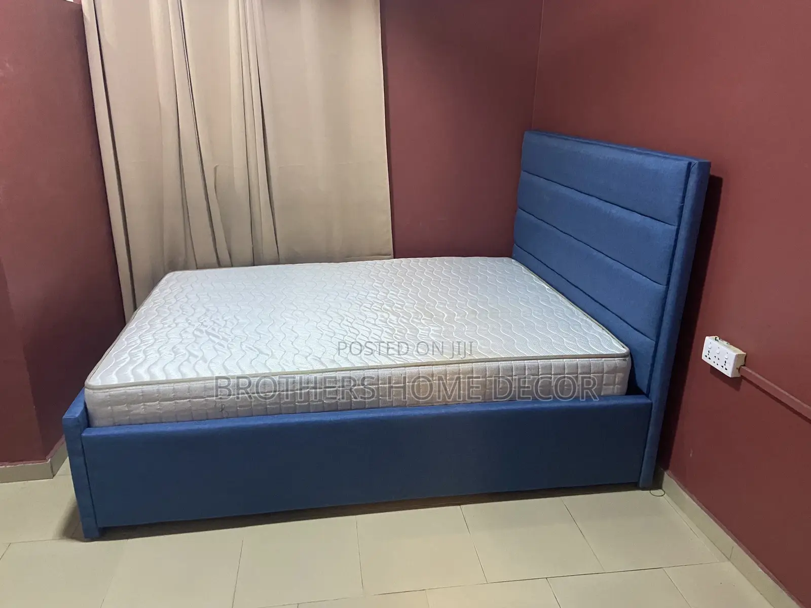 Blue Queen Size Bedframe 60X80 With Mattress