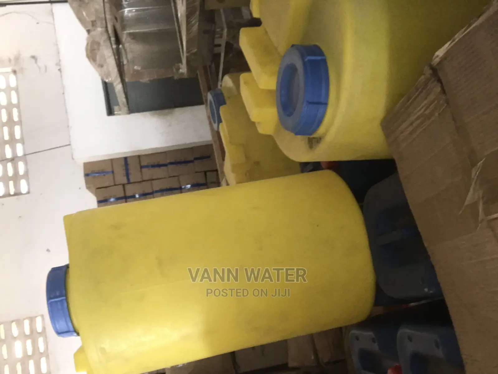 Antiscalant With a Dozen Tank and a Metering Pump