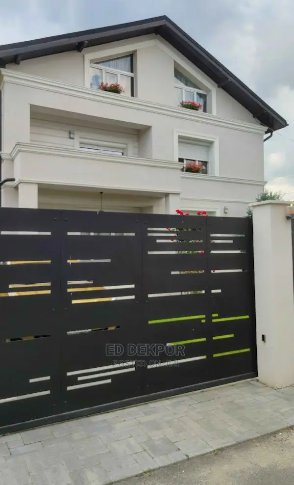 Cn Metal Gate