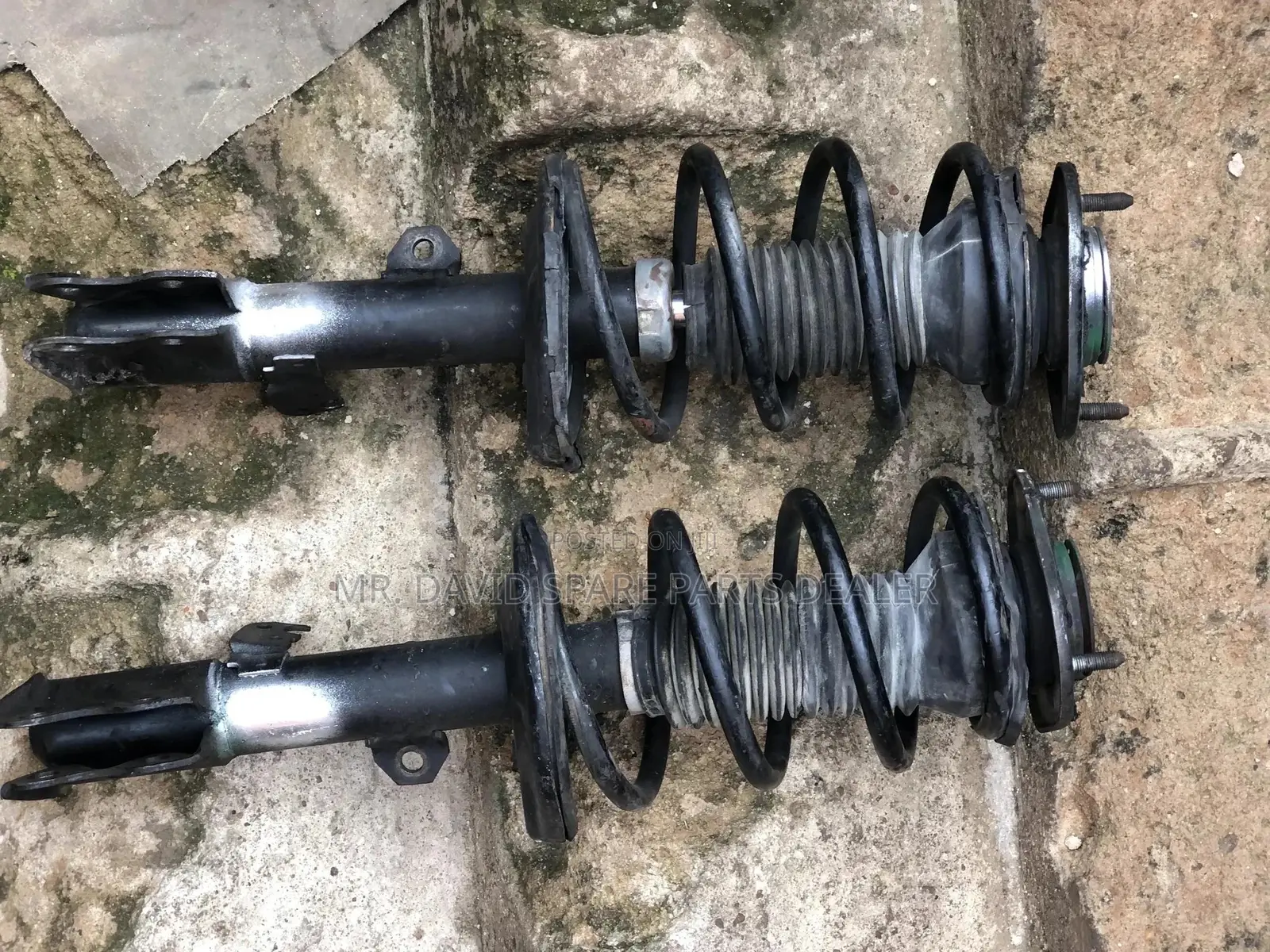 Toyota Matrix 2009 Front Shock Absorbers