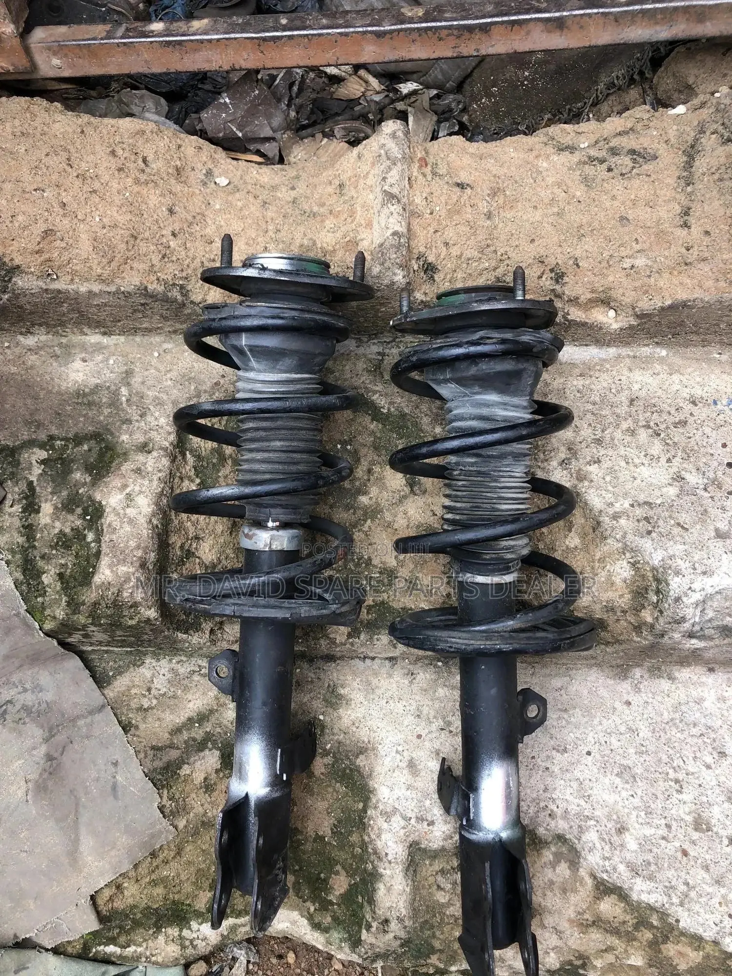 Toyota Matrix 2009 Front Shock Absorbers