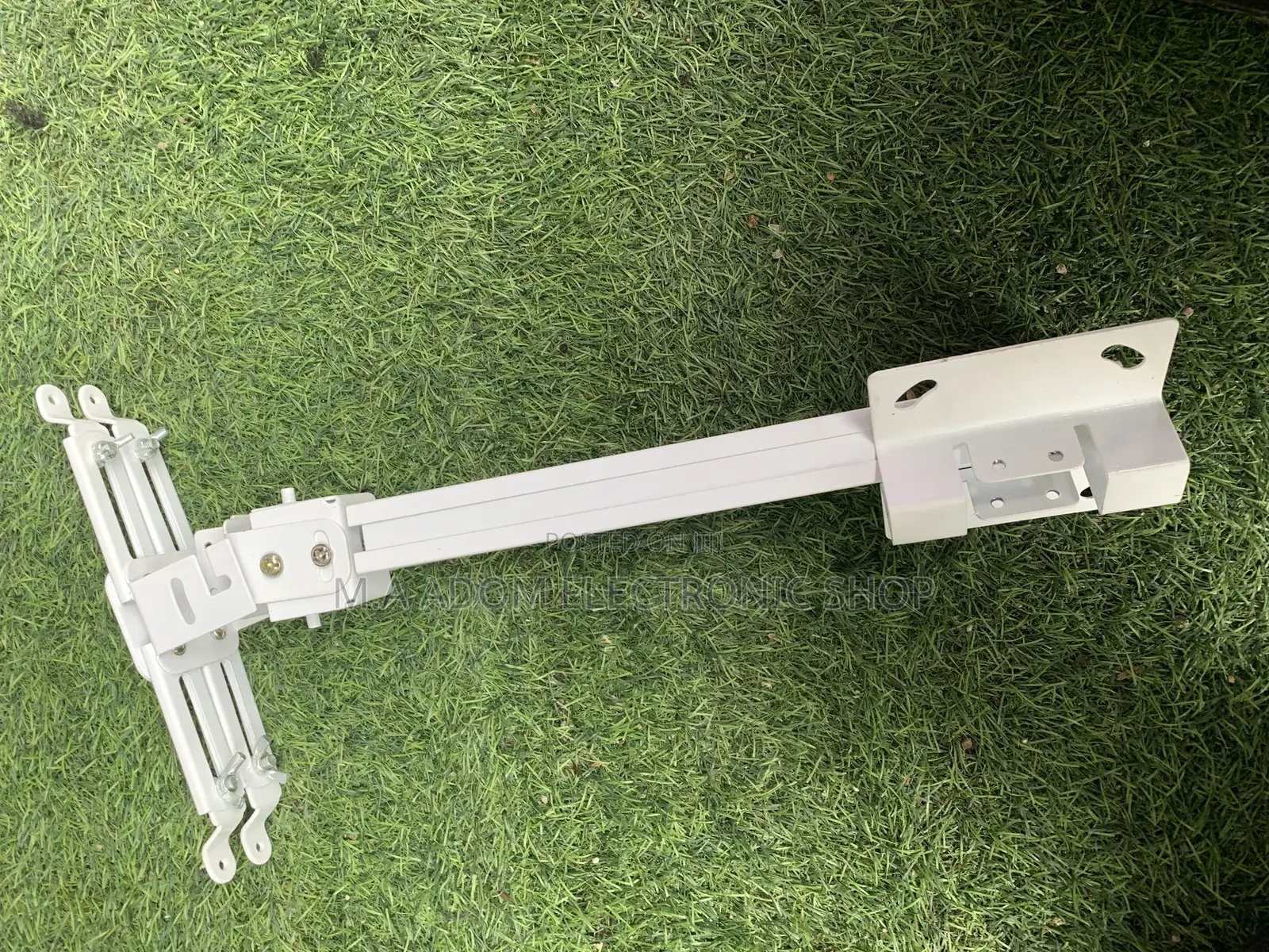 Projector Mount for Any Projector Very Easy to Use