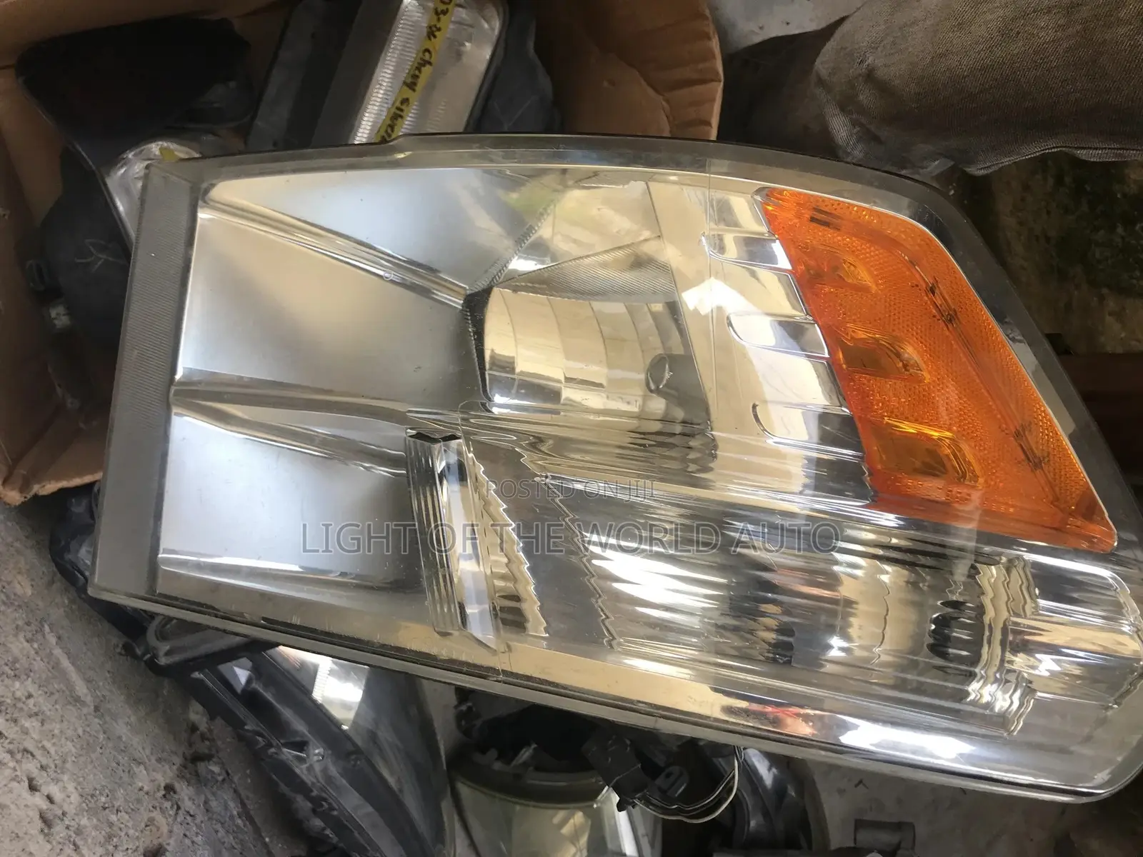Dodge Ram Headlight Driver Side 2013