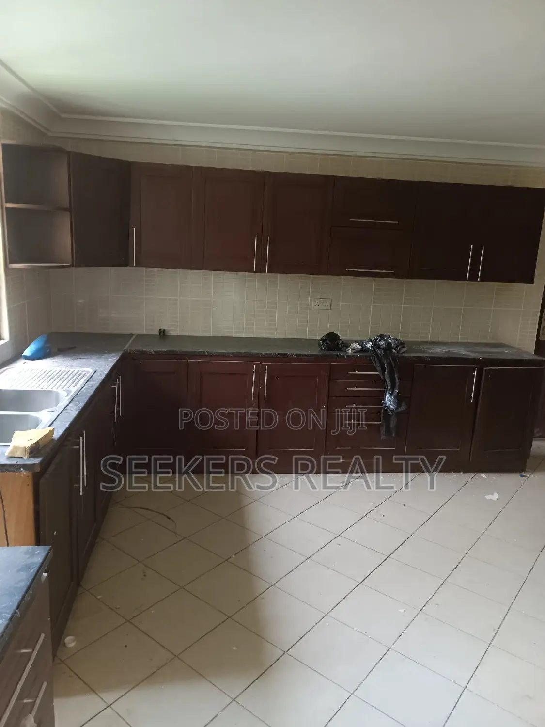 7bdrm House in Realty Seekers, Labone for rent