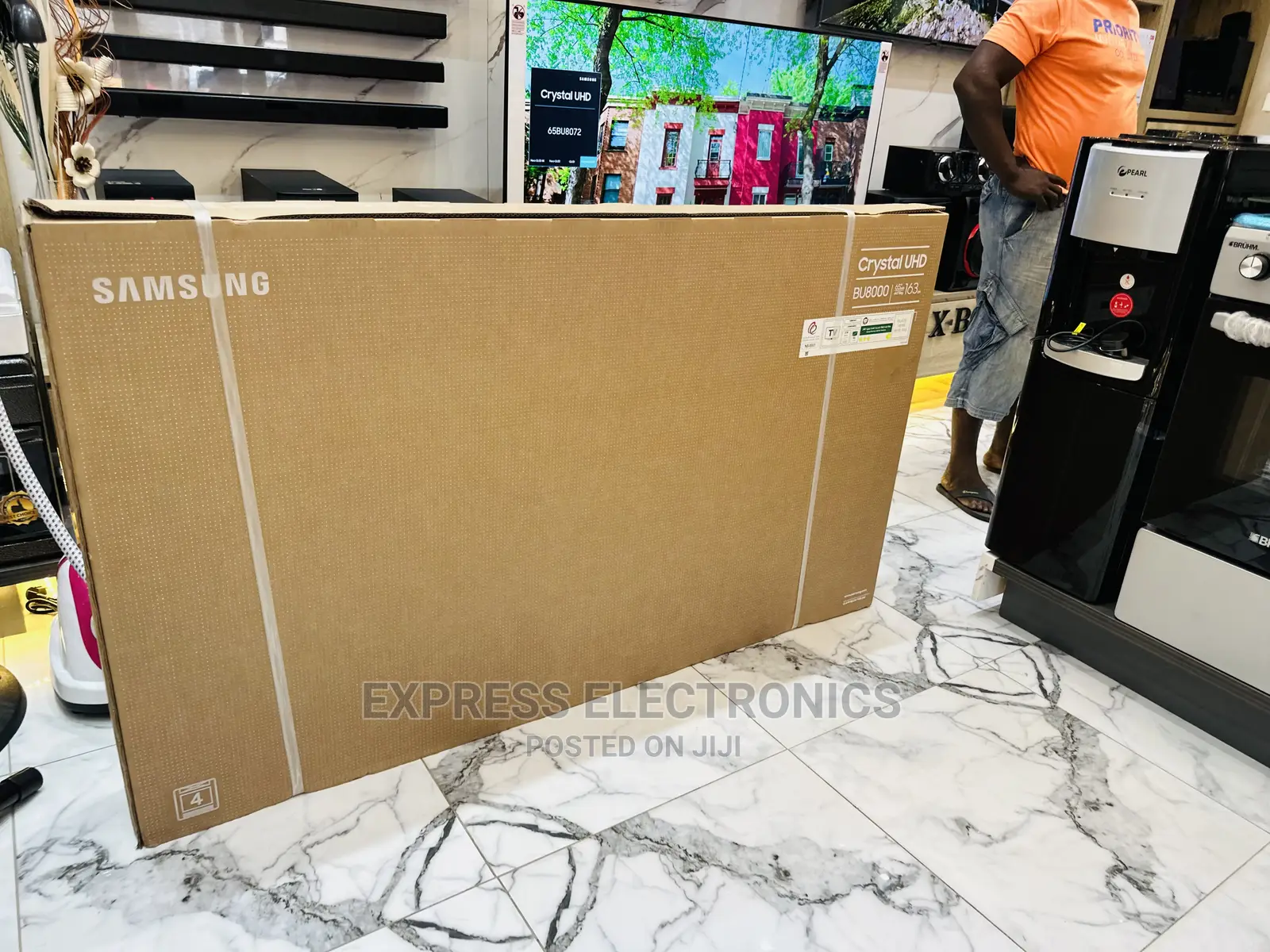 Flim Maker Midea Sleek Samsung Bu8000 65” UHD Screen