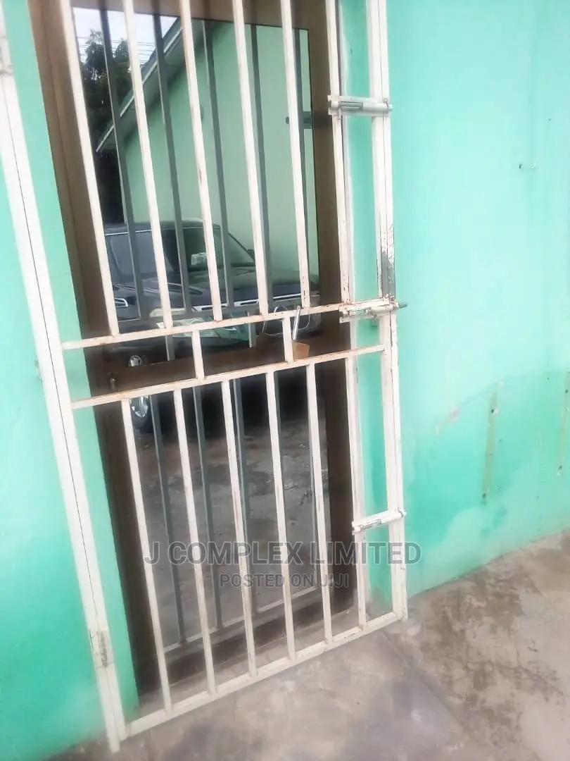 1bdrm Apartment in Osu Ako Adjei for rent