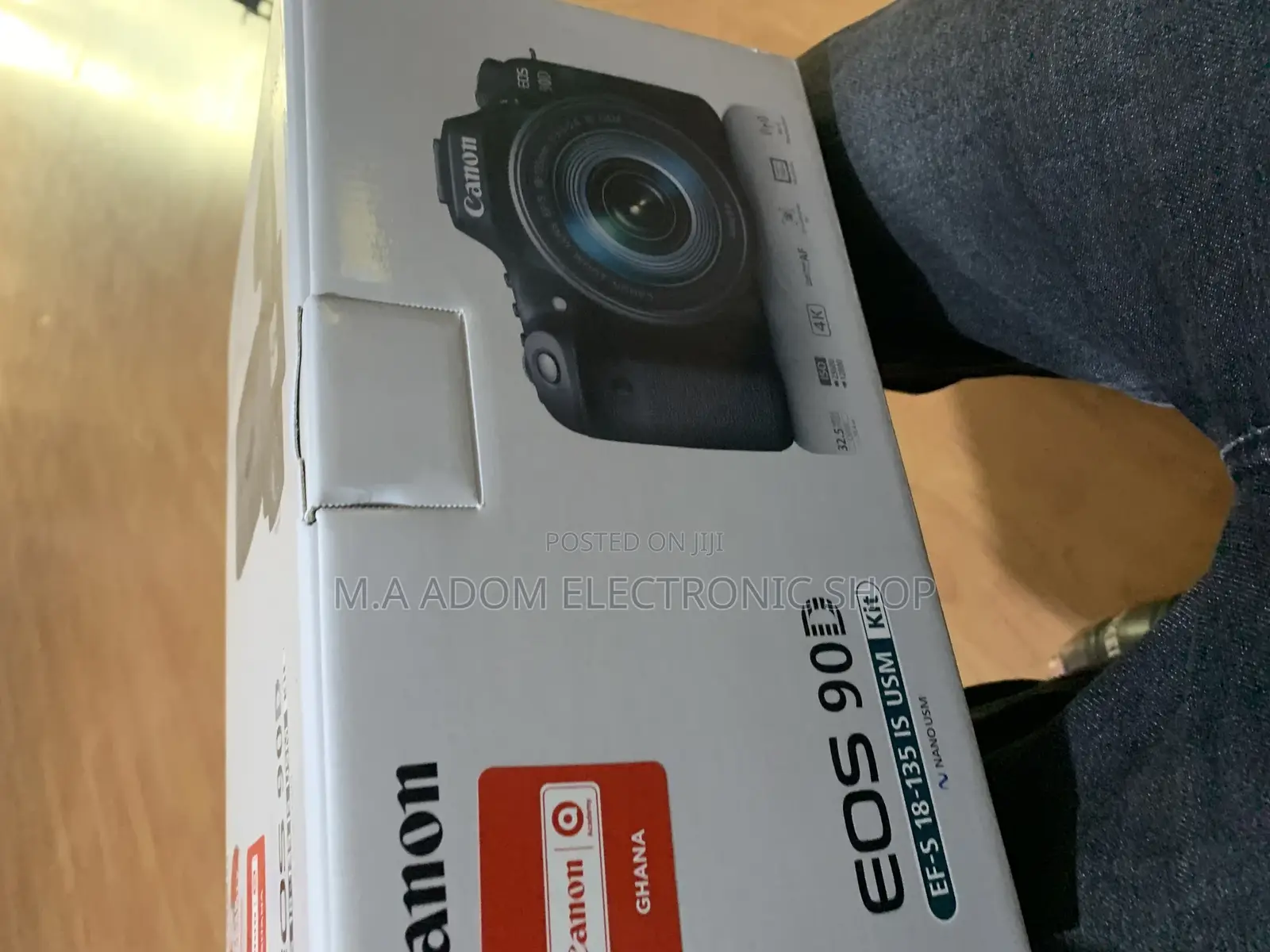 Available CANON EOS 90D