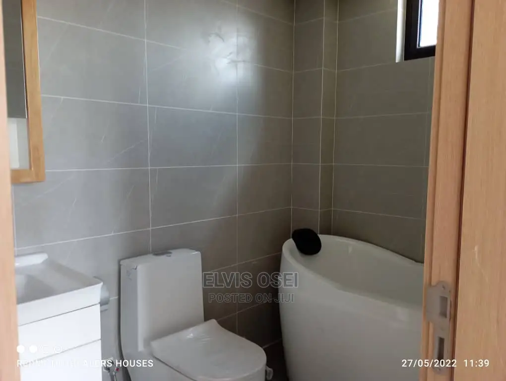 5bdrm House in Adjiringanor, East Legon for sale