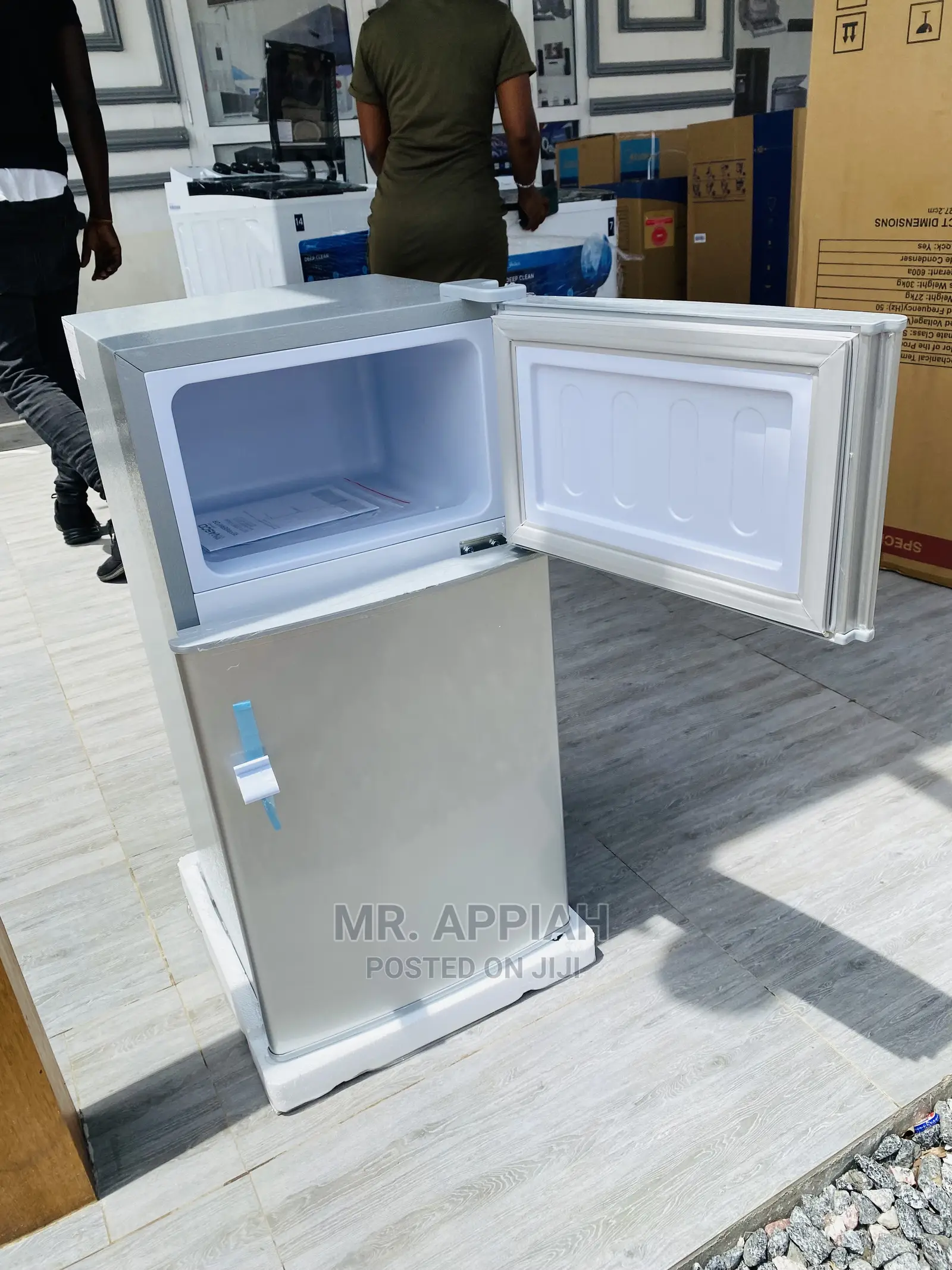Extremely Cooling 80L Table Top Fridge With Lock Key Nasf2-1