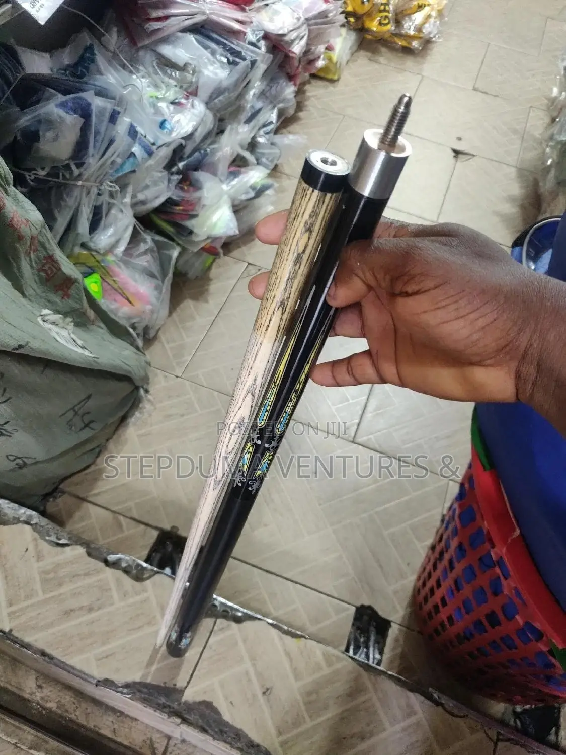 Screw Adjusted Snooker Cue Stick