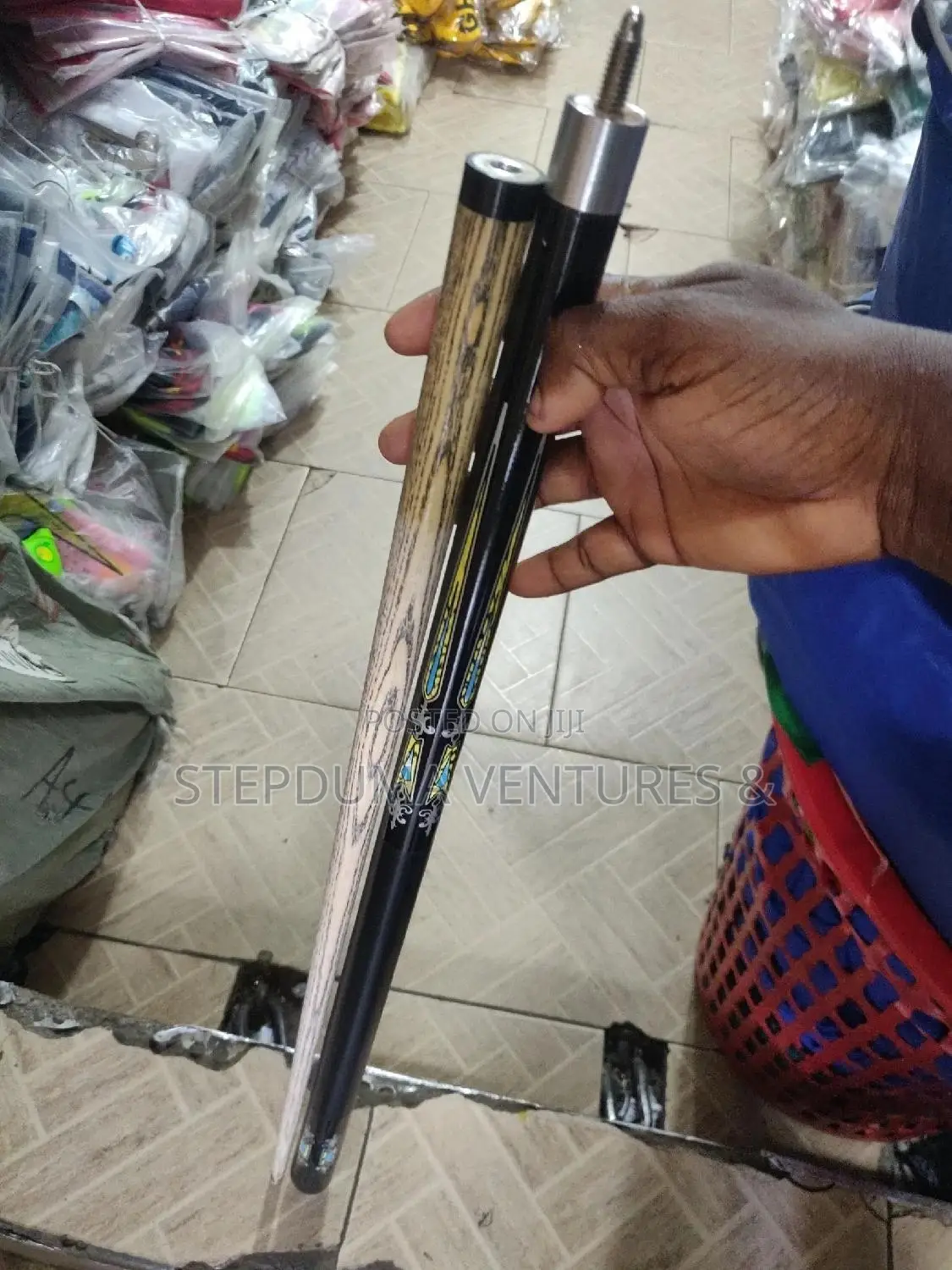 Screw Adjusted Snooker Cue Stick