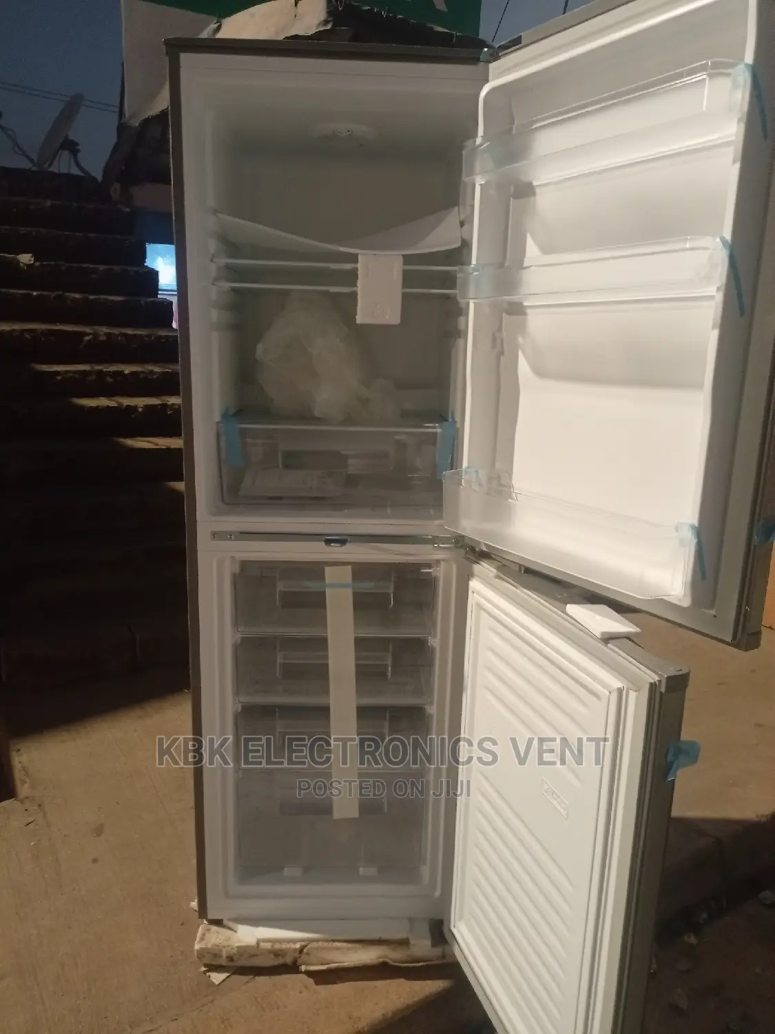 Roch 250ltr 50:50 Division Refrigerator