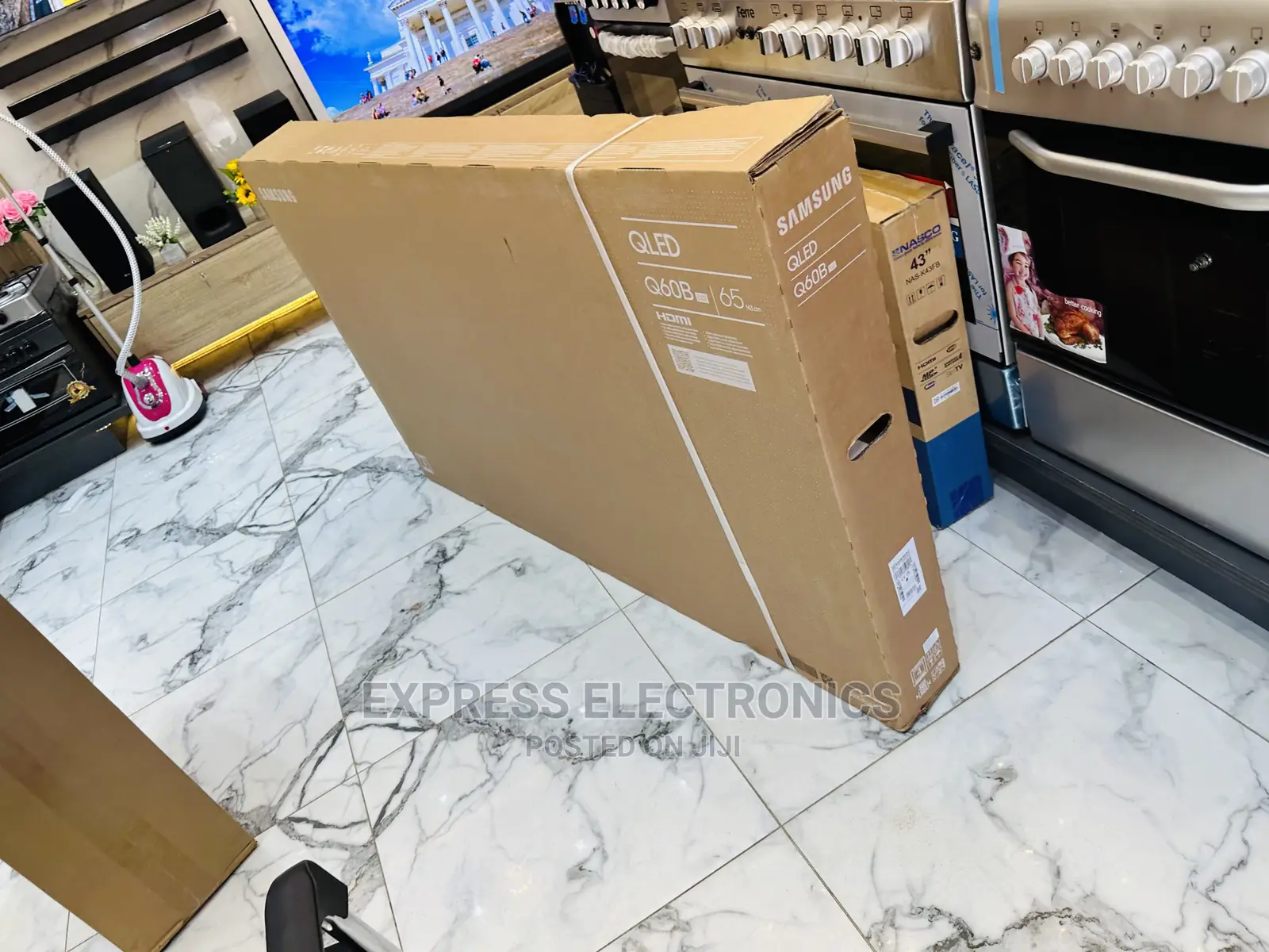 UHD Glossy Black Slim 65”QLED Q60A Samsung Tv 