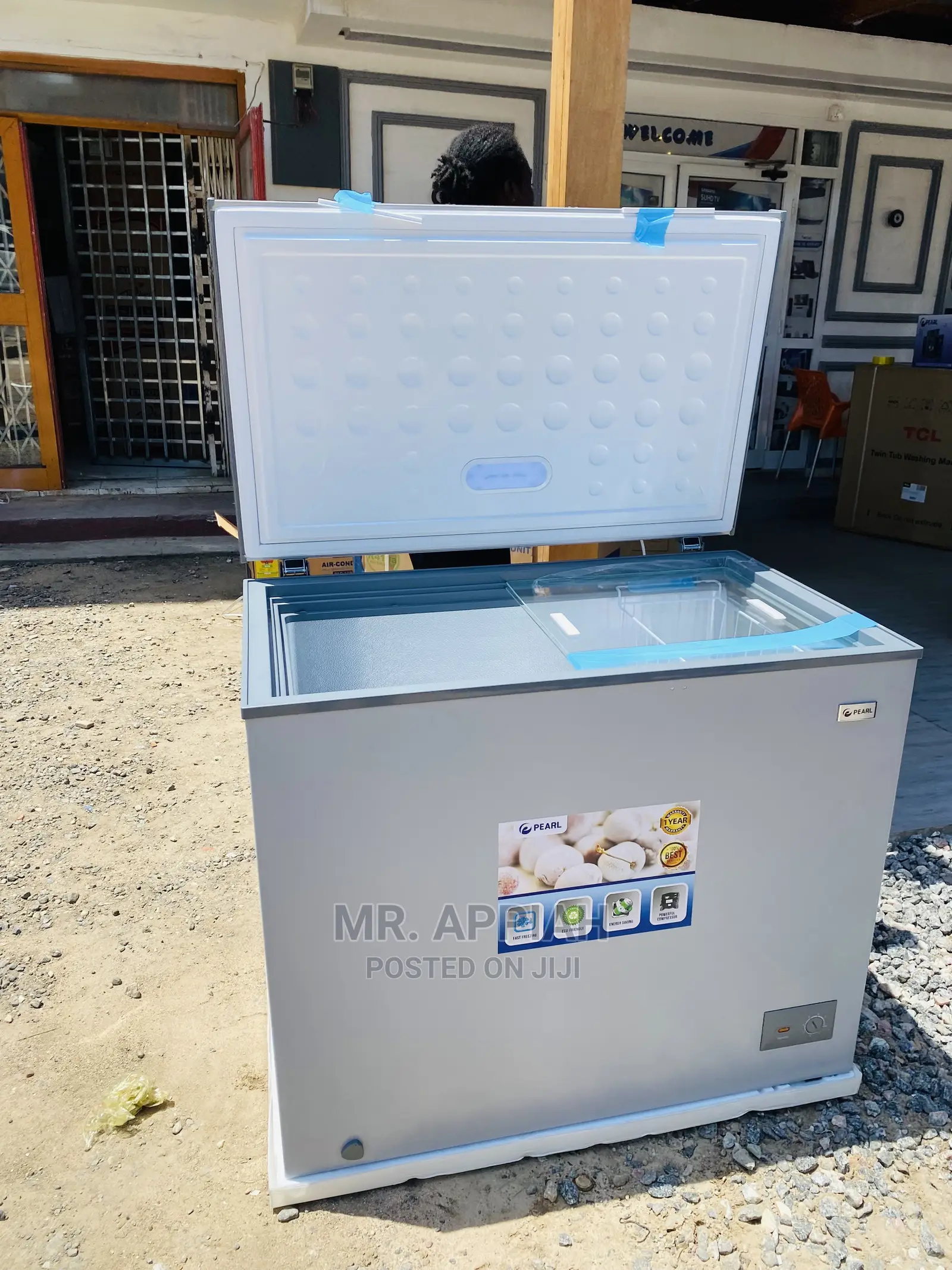 251L Fabulous Pearl Single Door Chest Freezer(PCF-290)$!