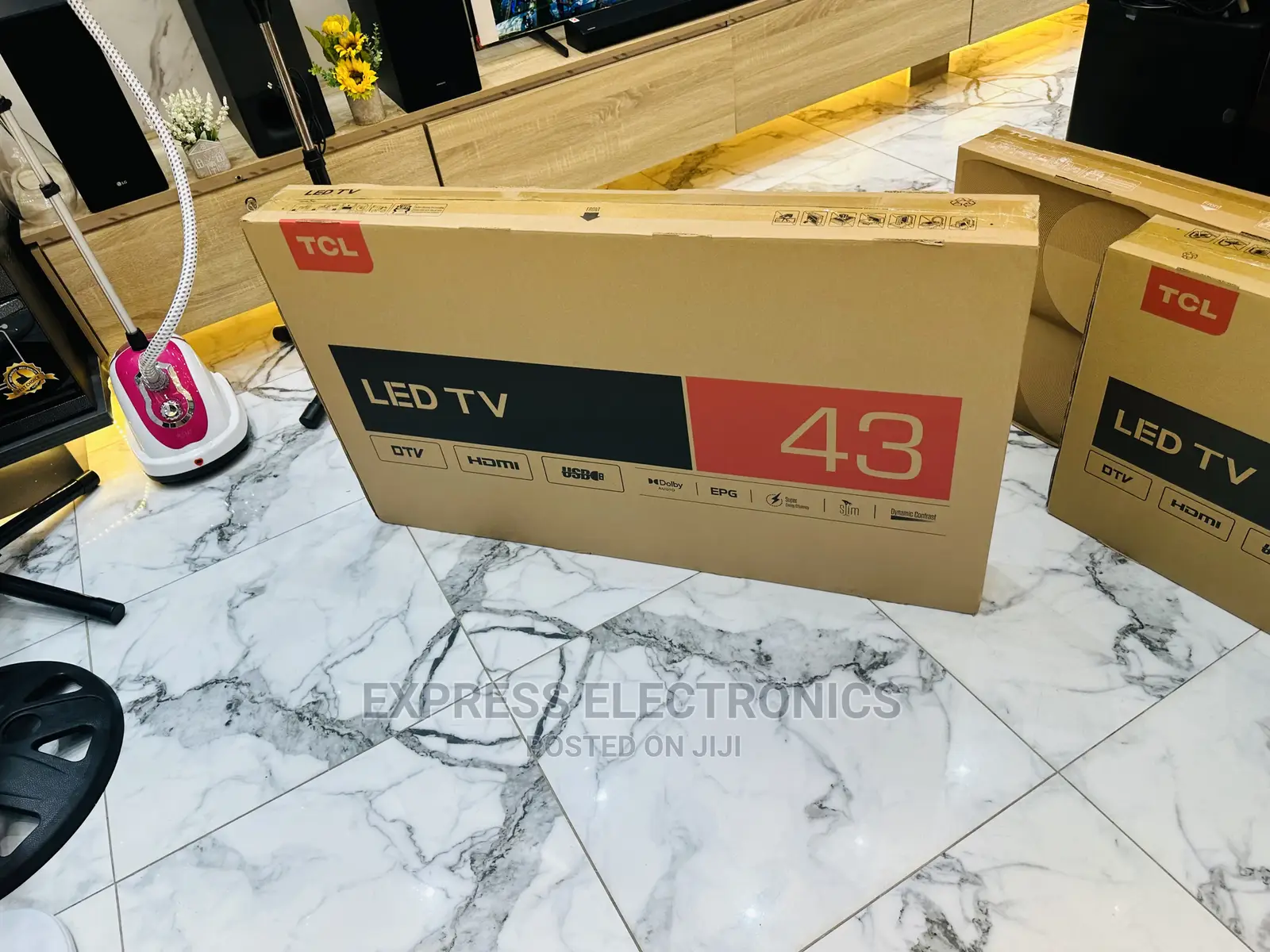 Digital Satellite  Pure FHD Clear TCL 43”D3200 Tv