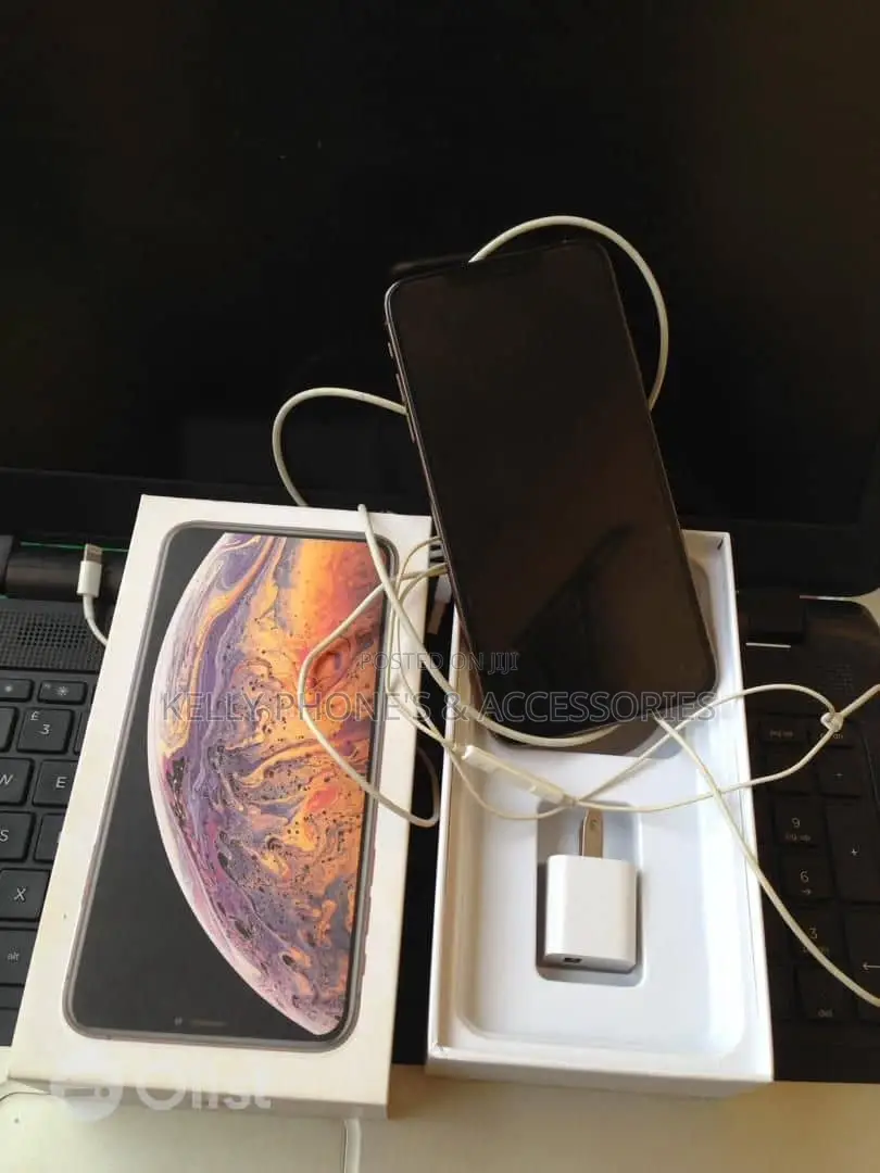 New Apple iPhone XS Max 256 GB Black