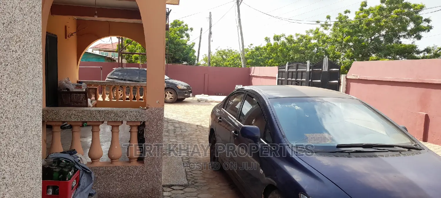 9bdrm House in Greda Estate for sale